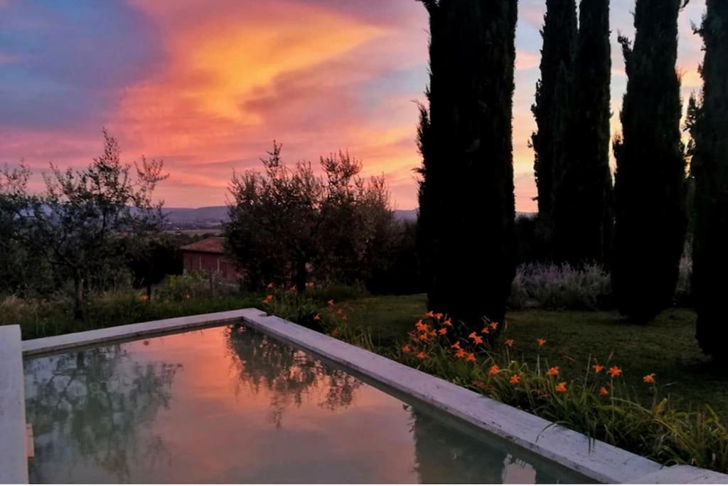 Breathtaking Villa w/Jacuzzi Tuscany Montepulciano