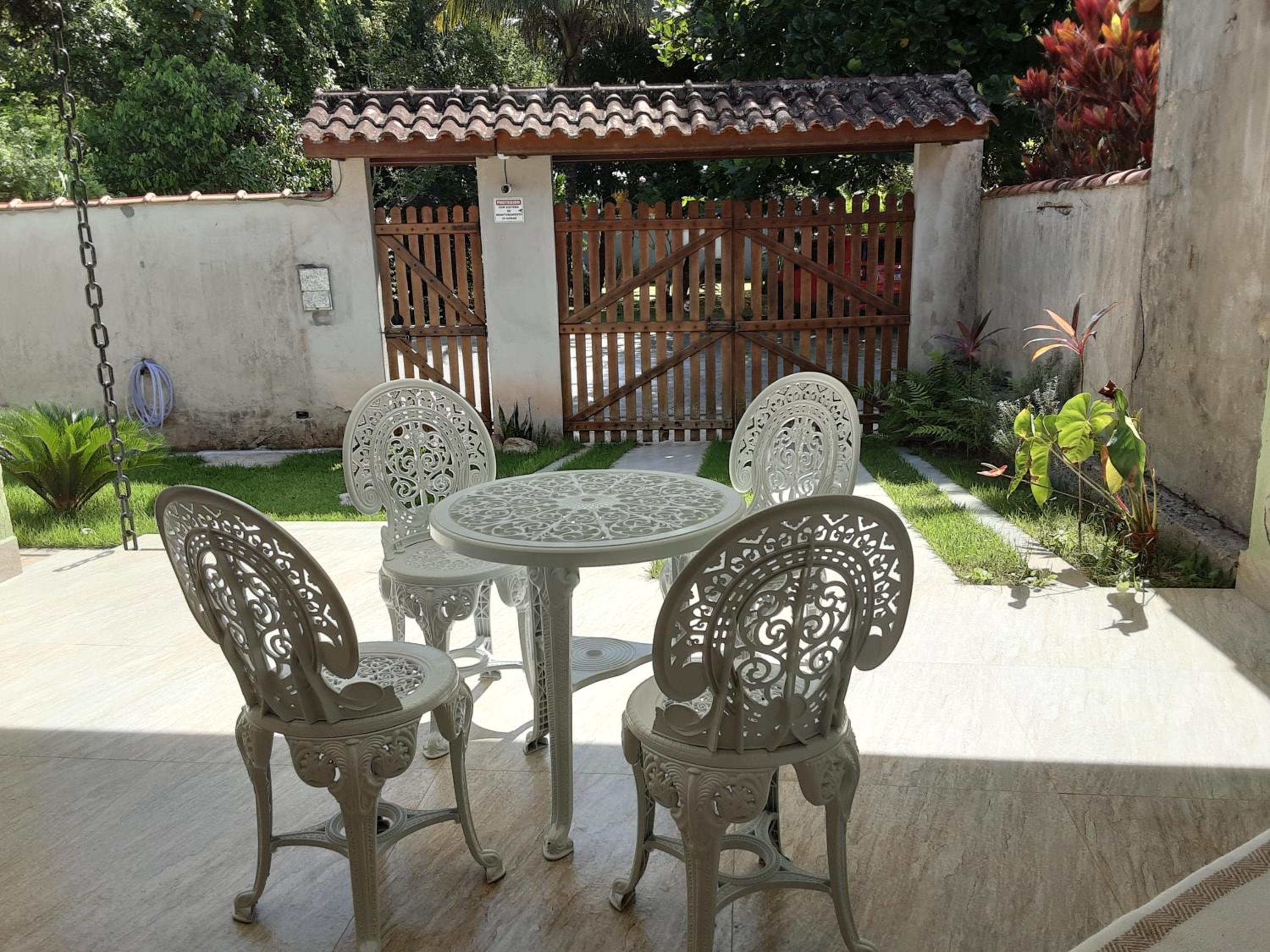 Casa de Praia Massaguaçu! Ao meio Áreas Arborizadas
