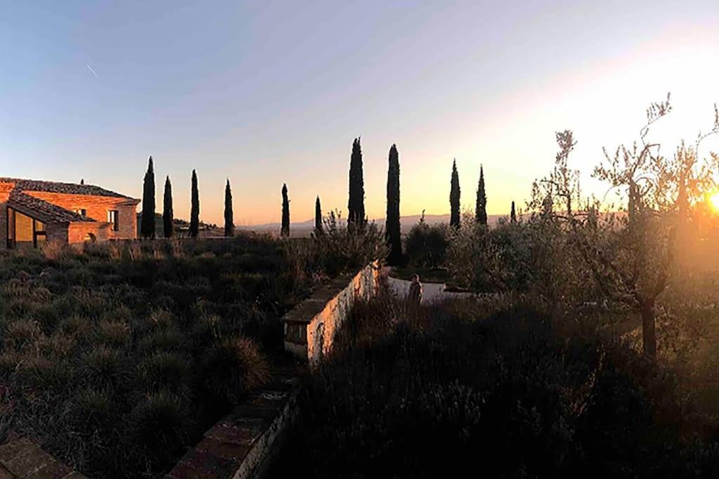 Breathtaking Villa w/Jacuzzi Tuscany Montepulciano
