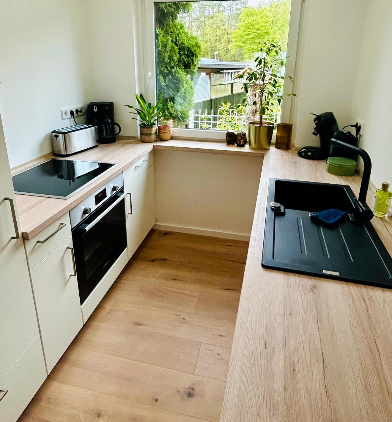 FeelsLikeHome - Reihenhaus zwischen Hamburg und Heide mit Garten&Garage