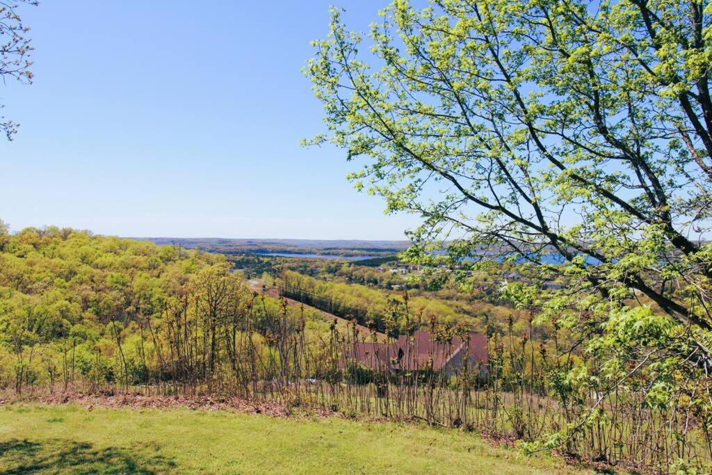 Hummingbird Hideaway view 3