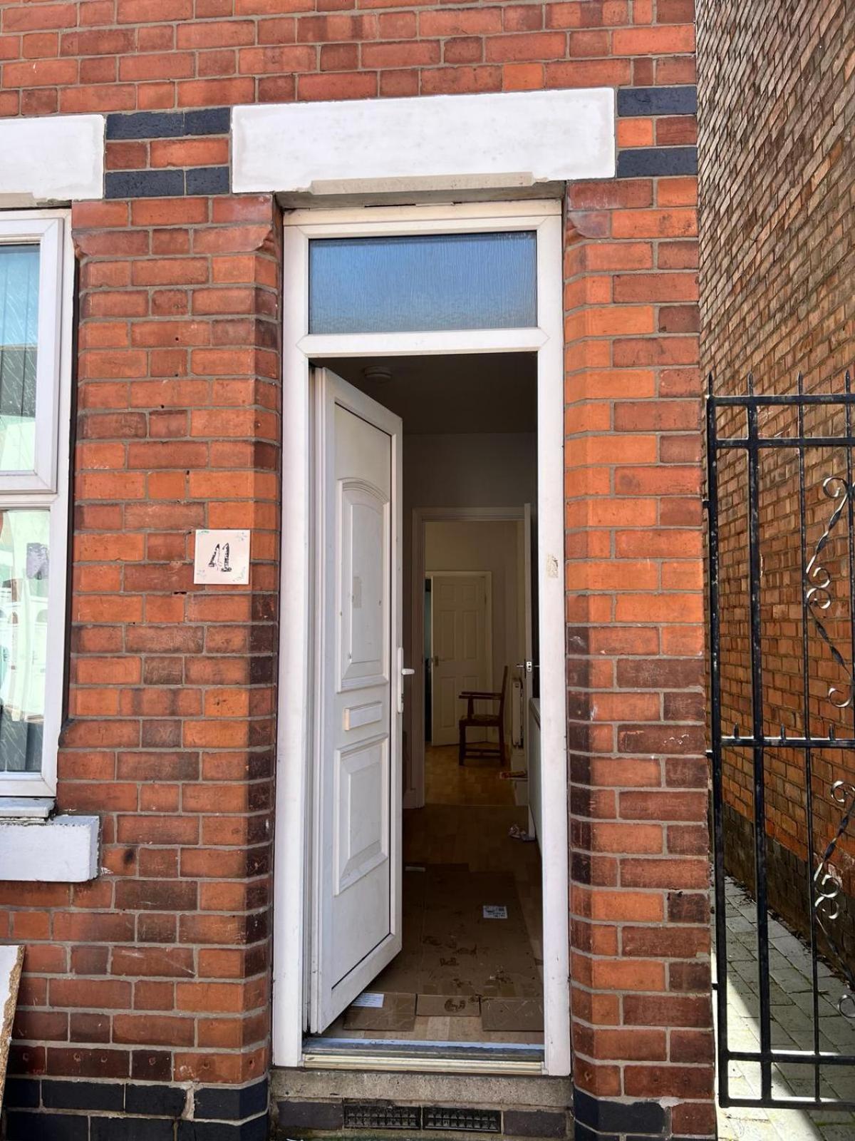 Nice 2Bedroom house for Family view 5
