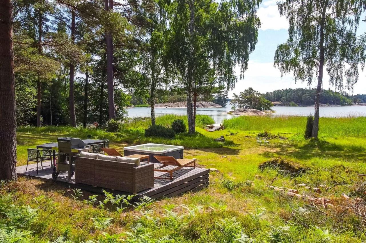 Villa Porkkala - Seafront Jacuzzi Nature Reserve