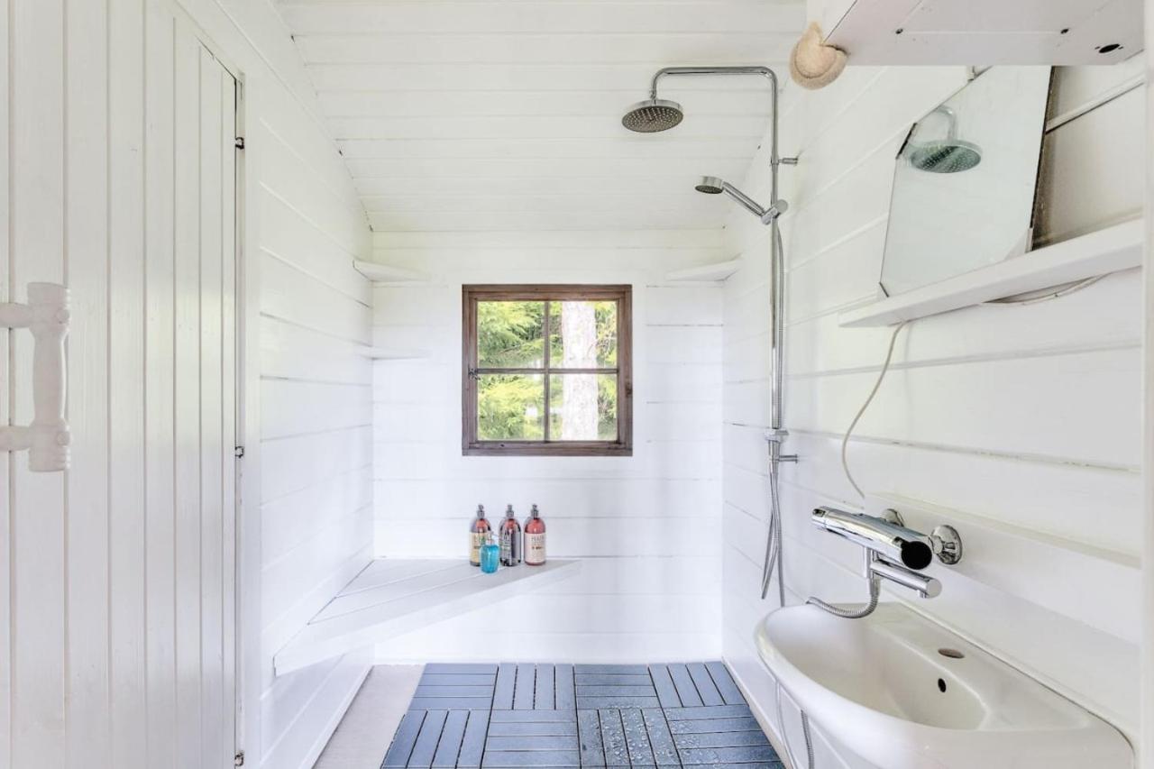 Villa Porkkala - Seafront Jacuzzi Nature Reserve