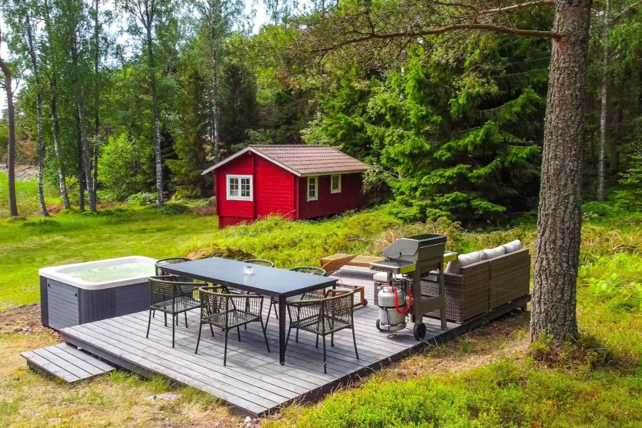 Villa Porkkala - Seafront Jacuzzi Nature Reserve