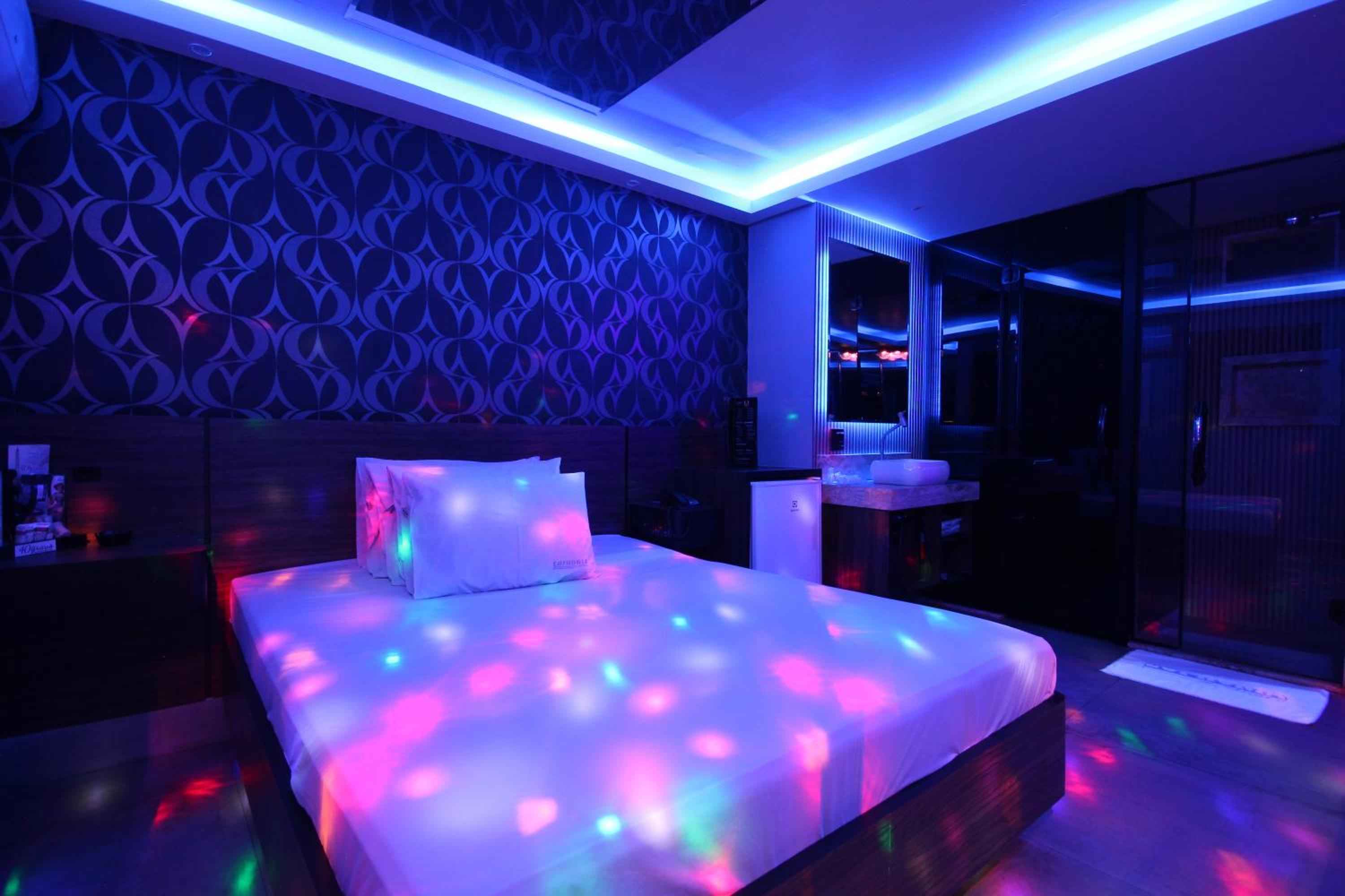 EUPHORIA MOTEL
