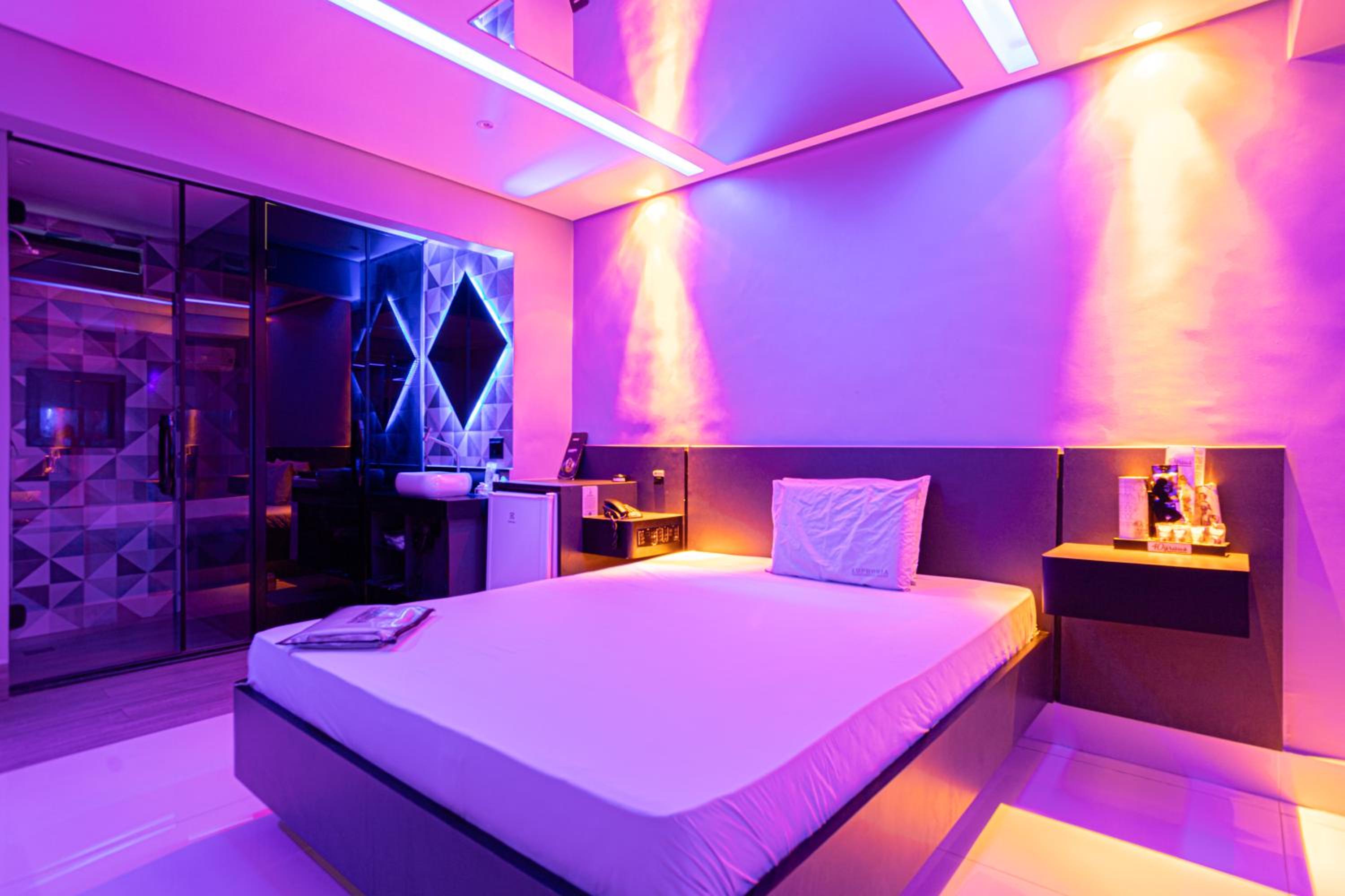 EUPHORIA MOTEL