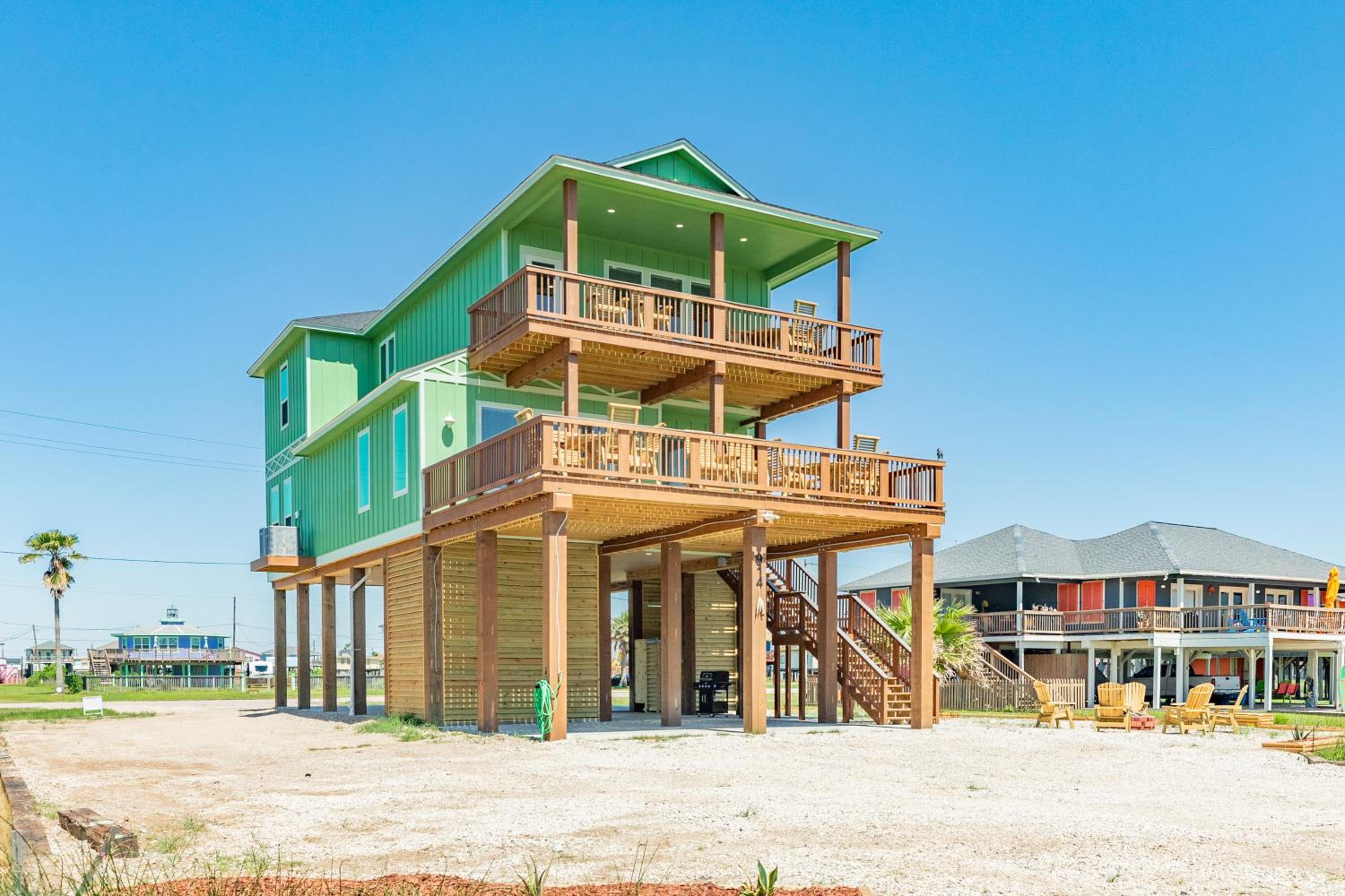Sleeps 21 Minutes to the Beach view 2