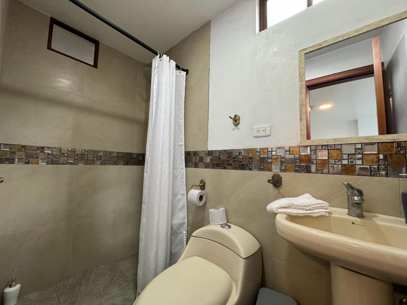 Room on Oriente 4 view 3
