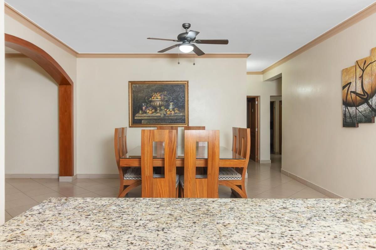 Luxe Comfort 8 Bedroom Villa with Private Pool & Entertainment