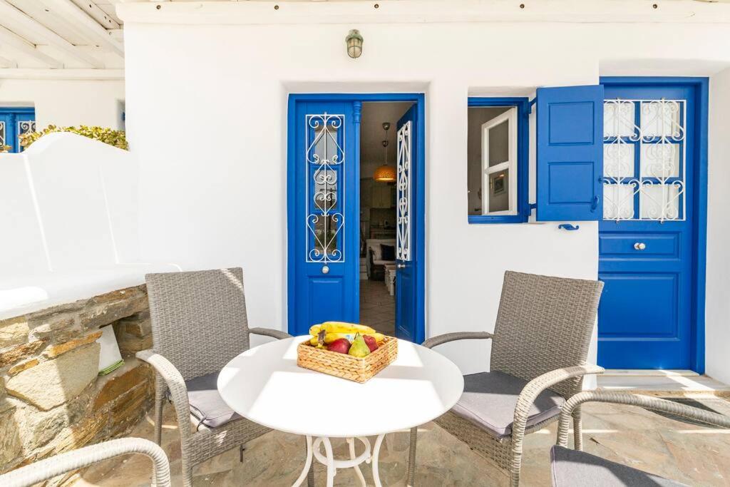 Sea and Sun beach house at Platis Gialos view 2