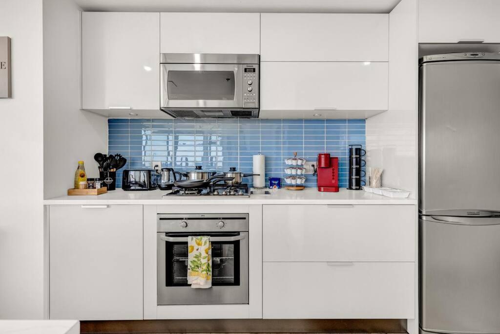 Central Luxury Apartment with Best City Views!