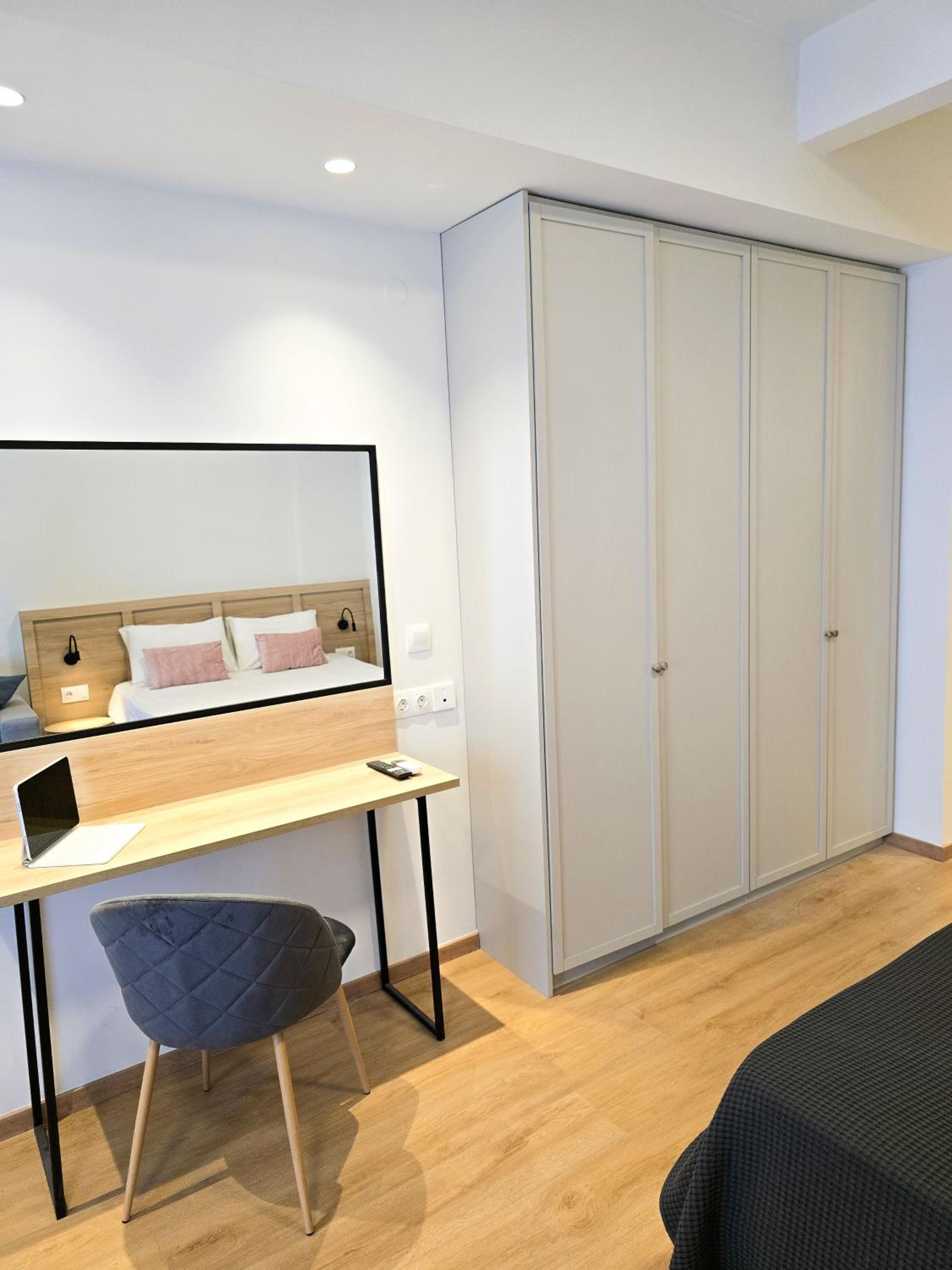 Zeus Executive Suites