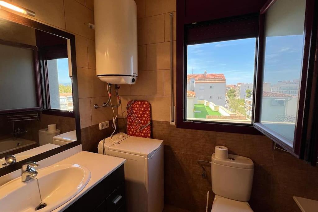 Bonito dúplex con vista mar y aparcamiento AV-02