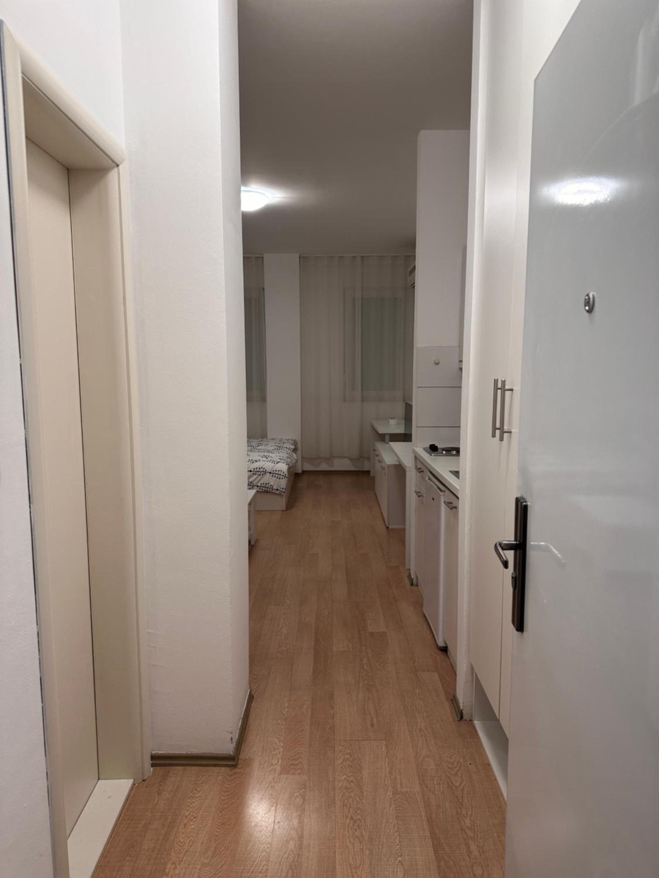 Studio Apartment L