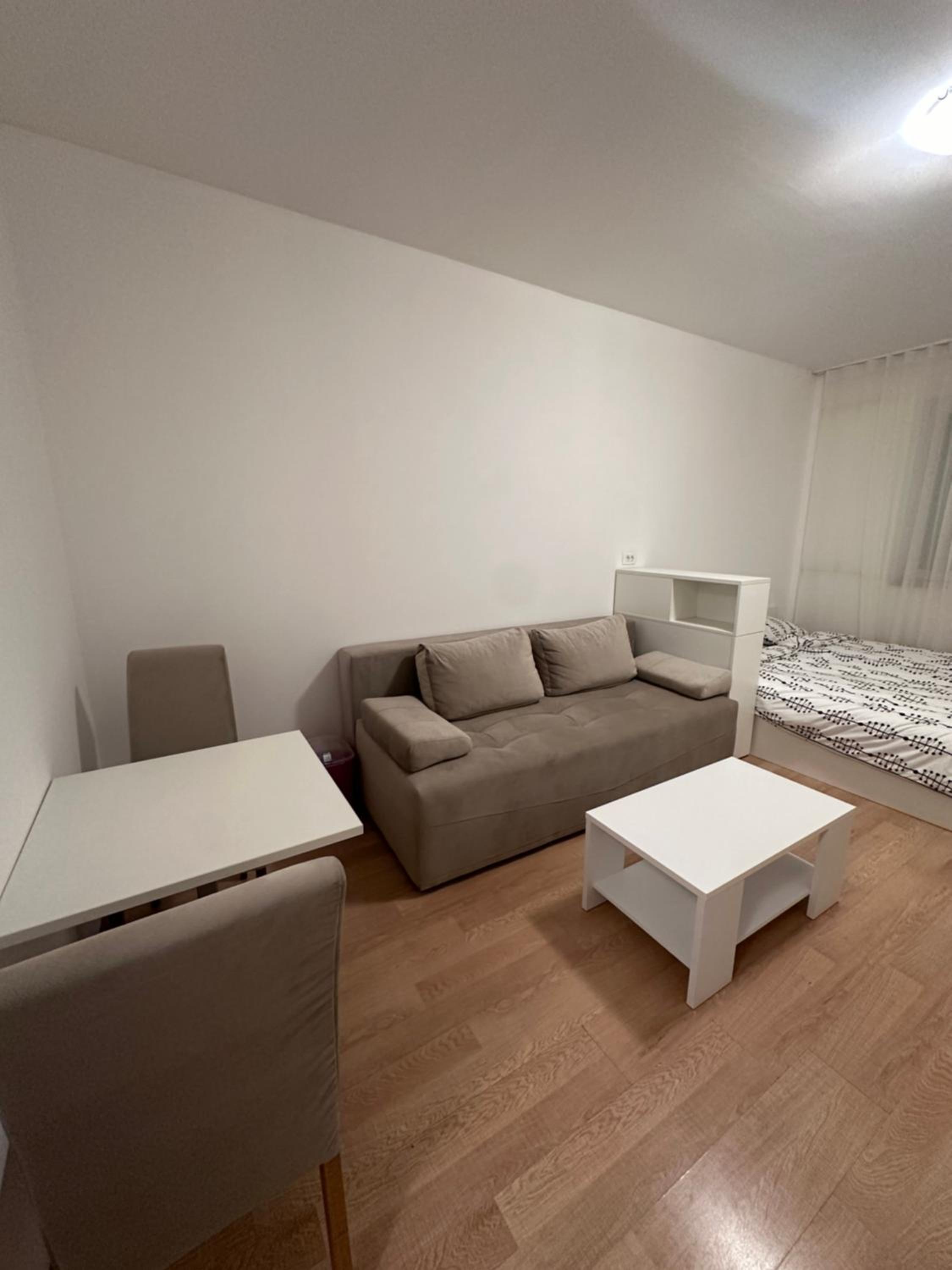 Studio Apartment L