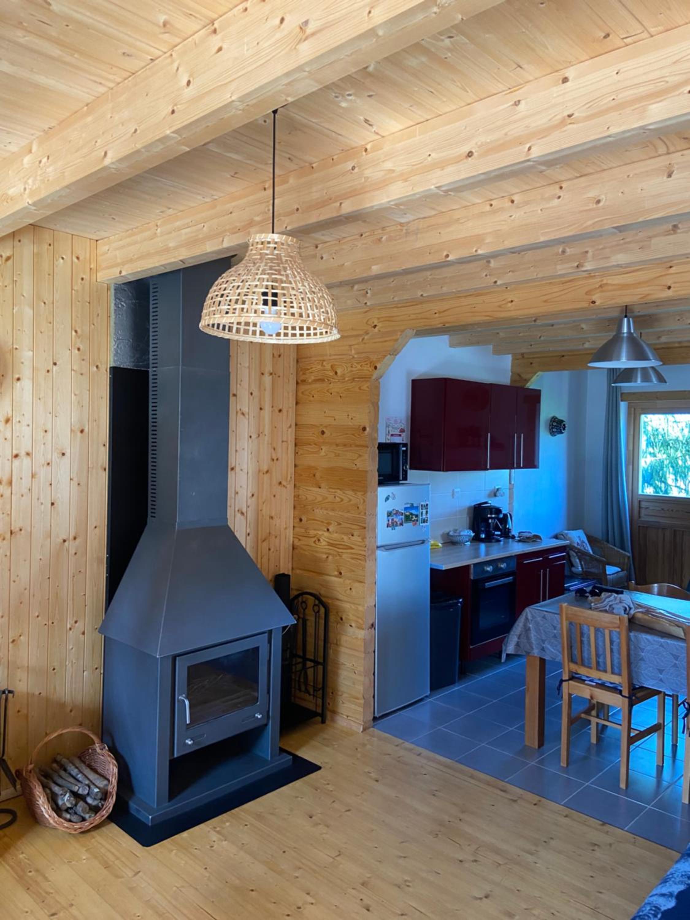Chalet bois au calme, en lisière de forêt, balcons, sentiers balades Gérardmer & Alsace 