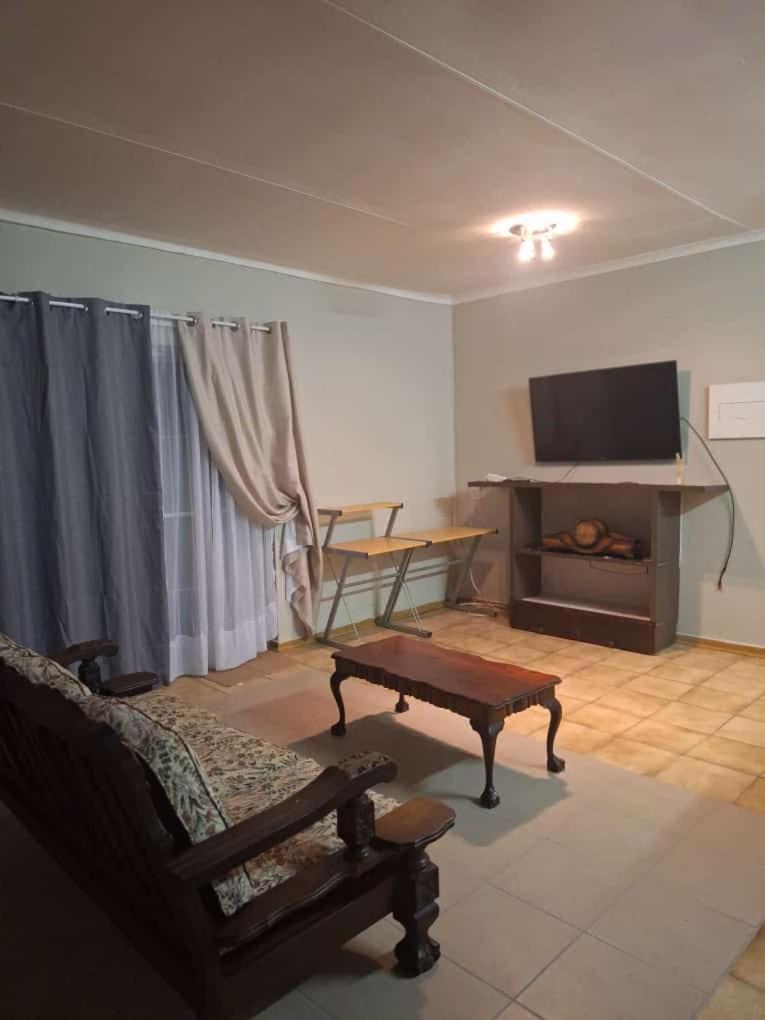 SMAPERS GUESTHOUSE
