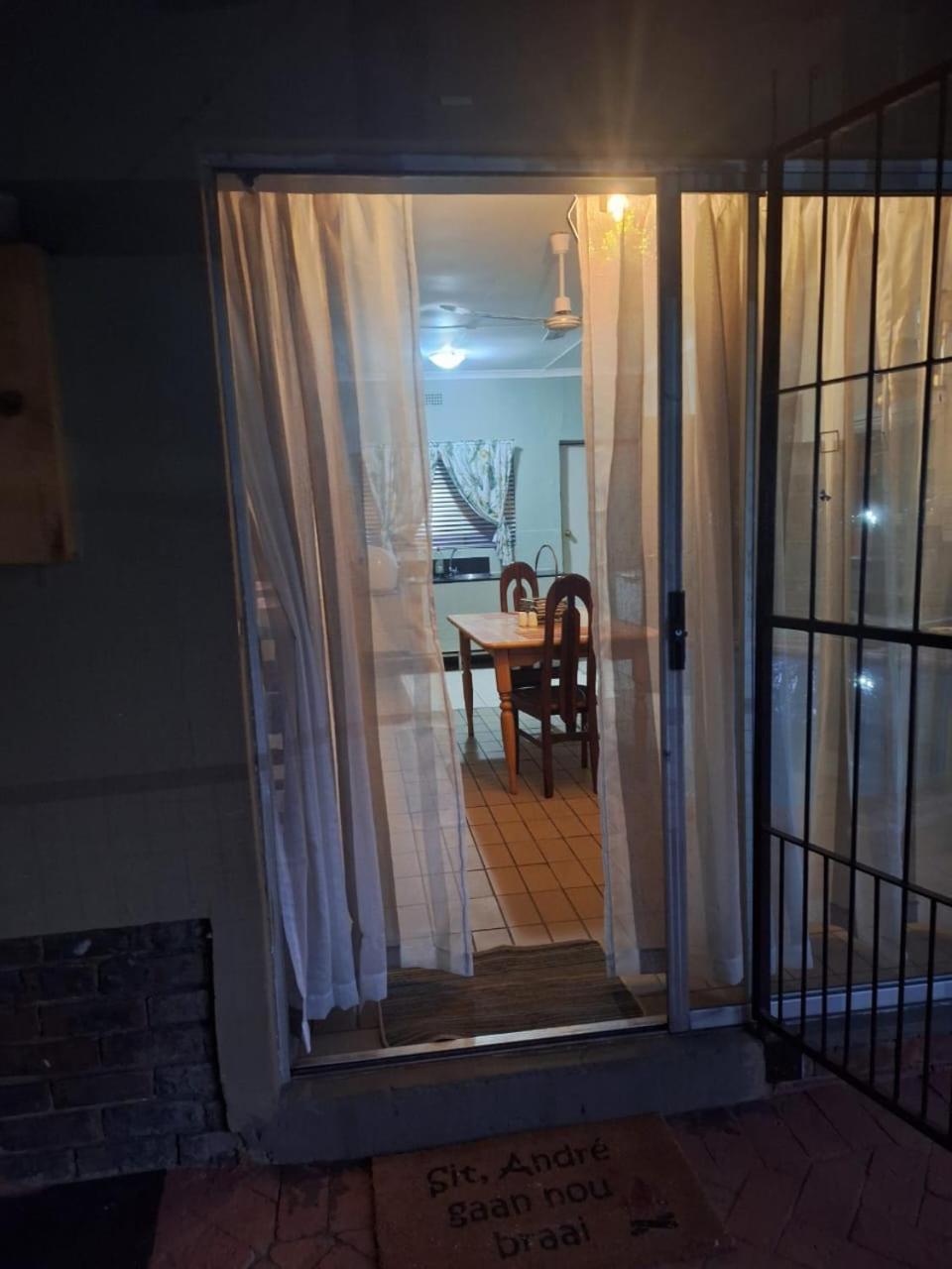 SMAPERS GUESTHOUSE