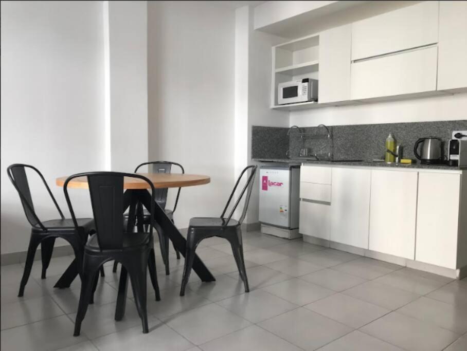 NEW Apartment w/ amazing location