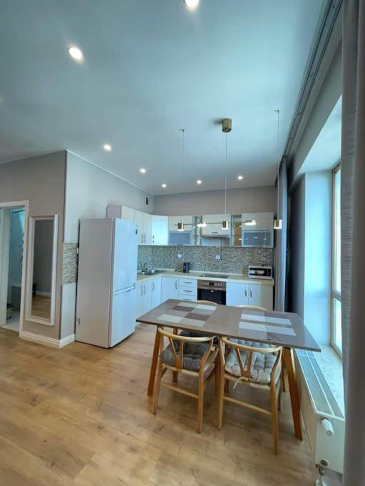 Stylish living in Downtown UB view 5