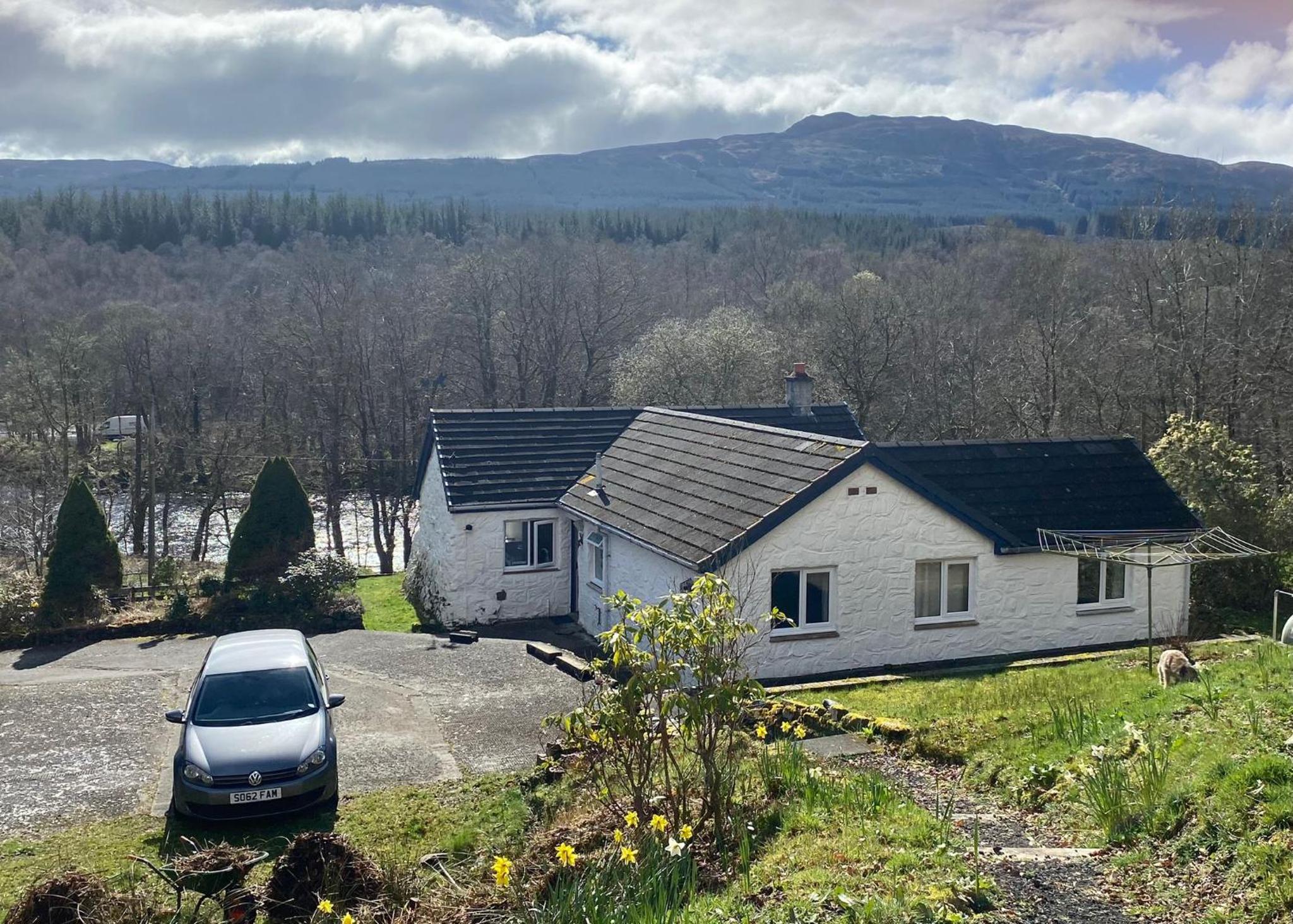 Craignavie Cottage view 5