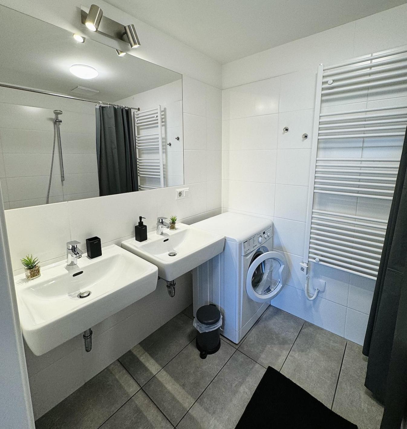 Brand New Apartment, Top Location-Near VIC/Danube