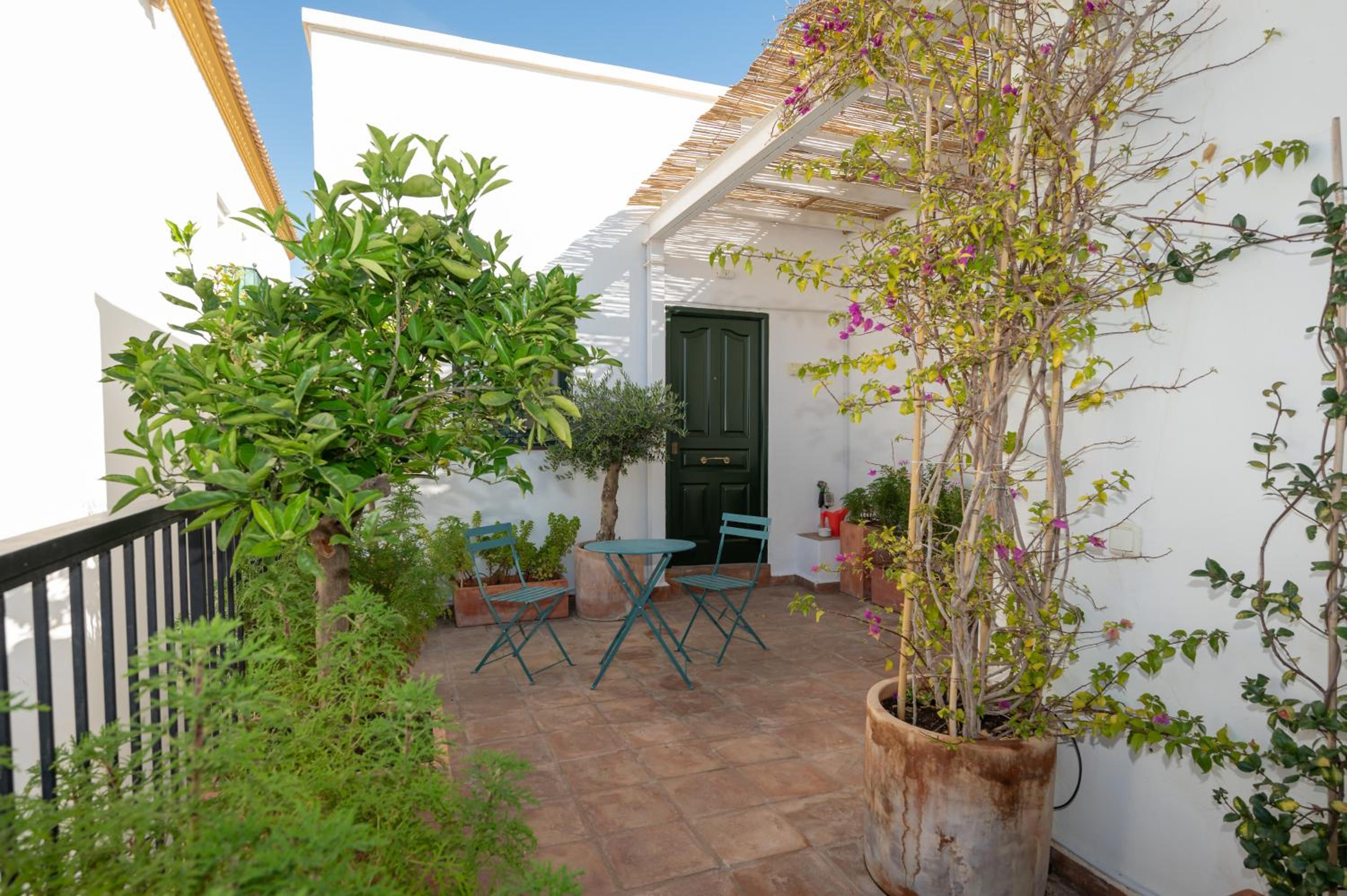 Lovely house in peaceful courtyard