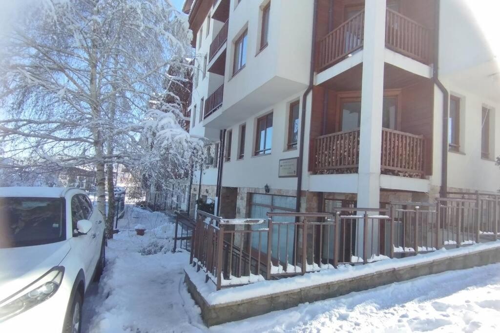 2BR mountain view, SPA, parking, ski piste