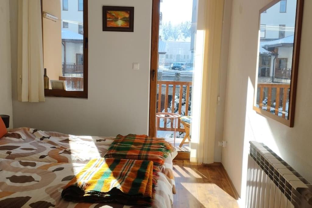2BR mountain view, SPA, parking, ski piste
