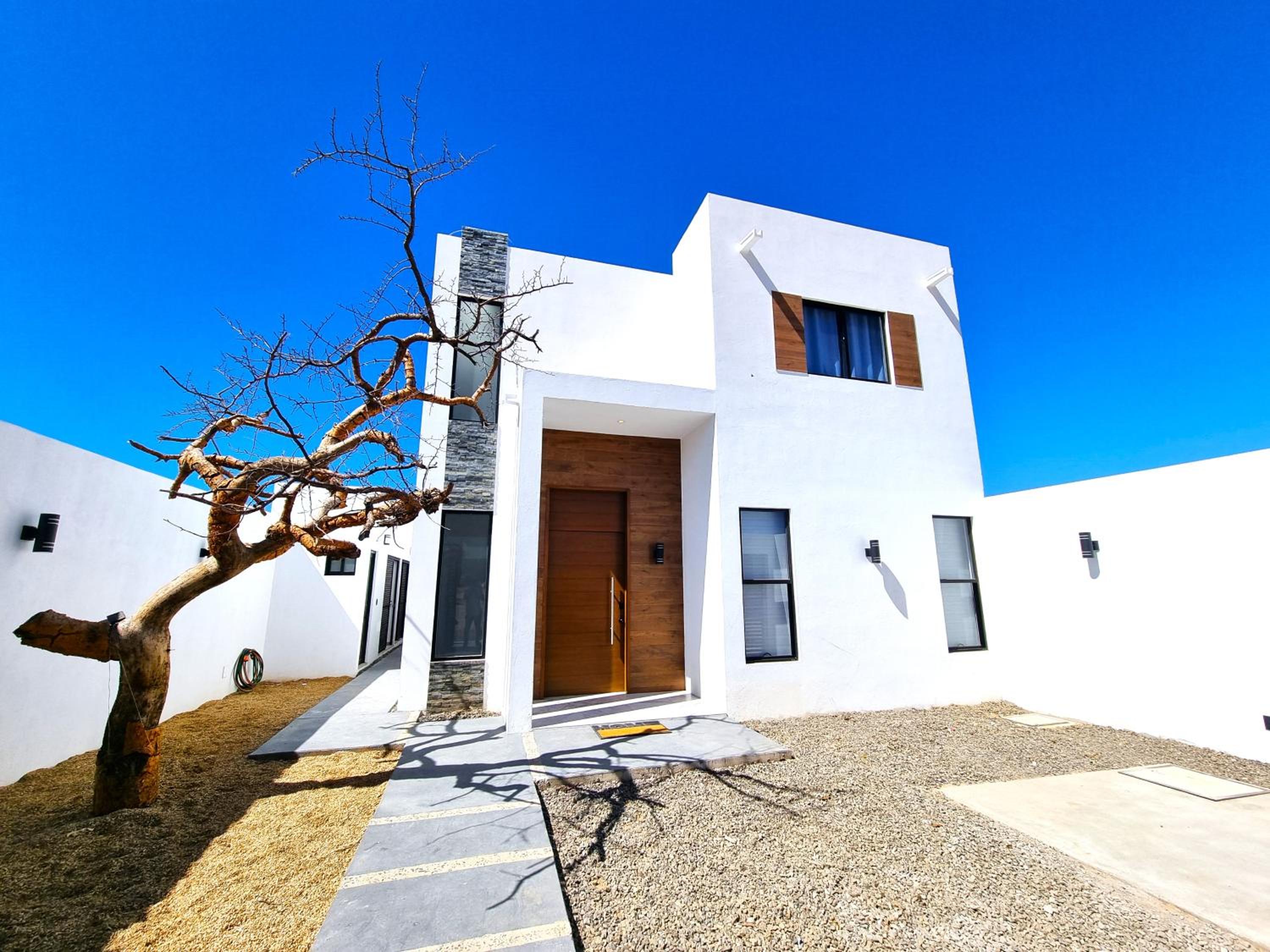 Villa LUX 4BR Private Heated Pool & Spa view 2