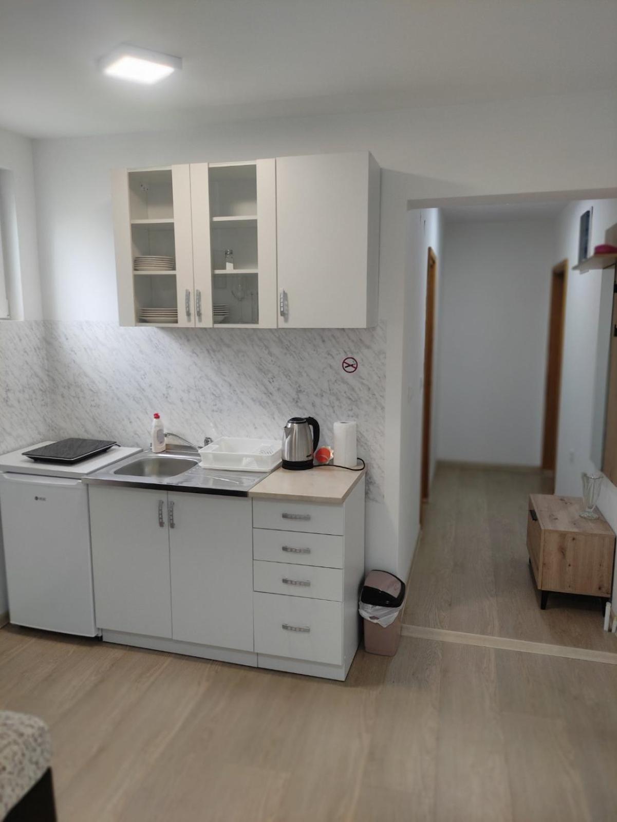 Apartman Mani