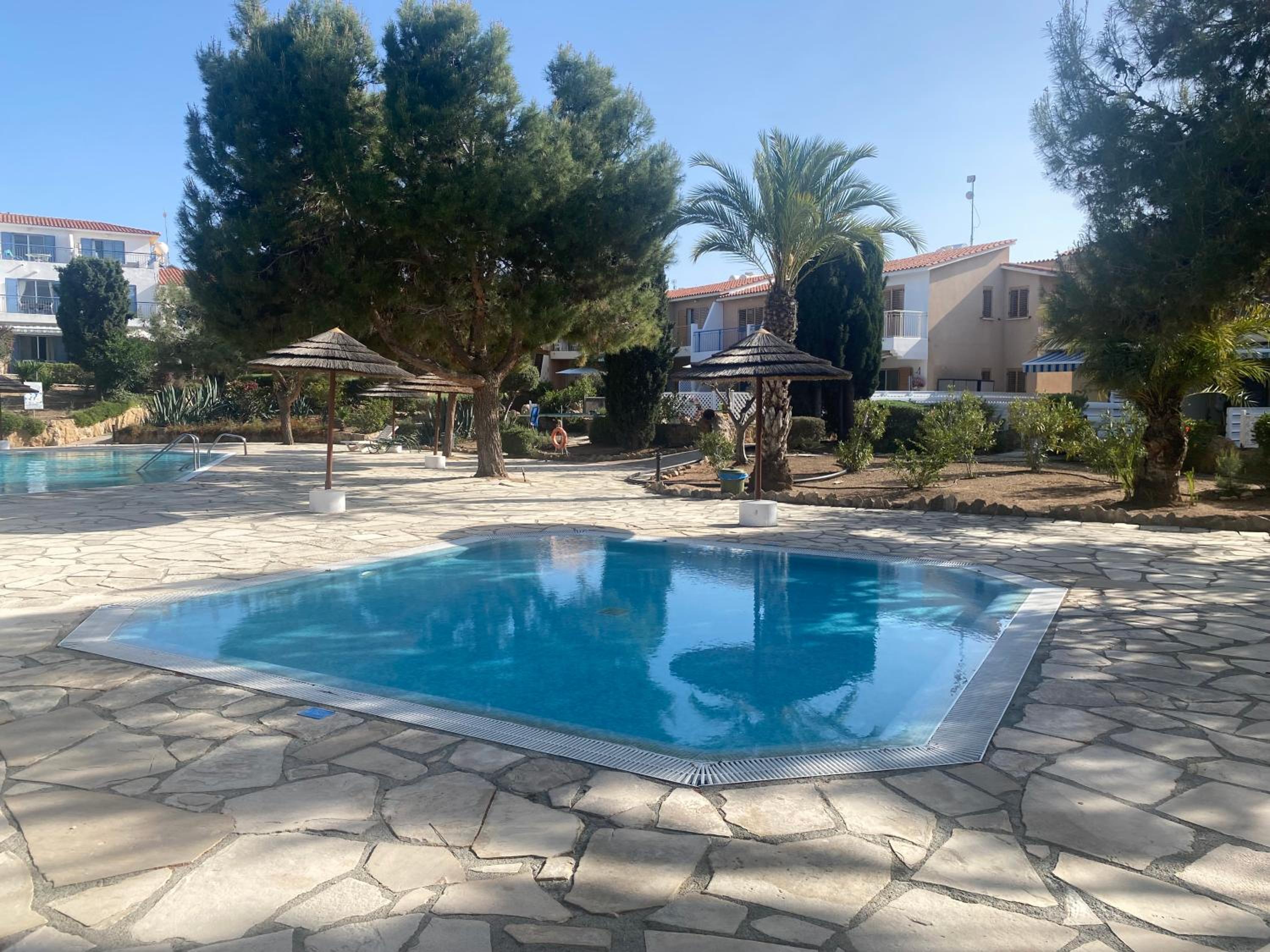 Newly renovated- Regina Gardens 1, Venus Beach 500 m, Sea&Sunsets view, license ooo7141