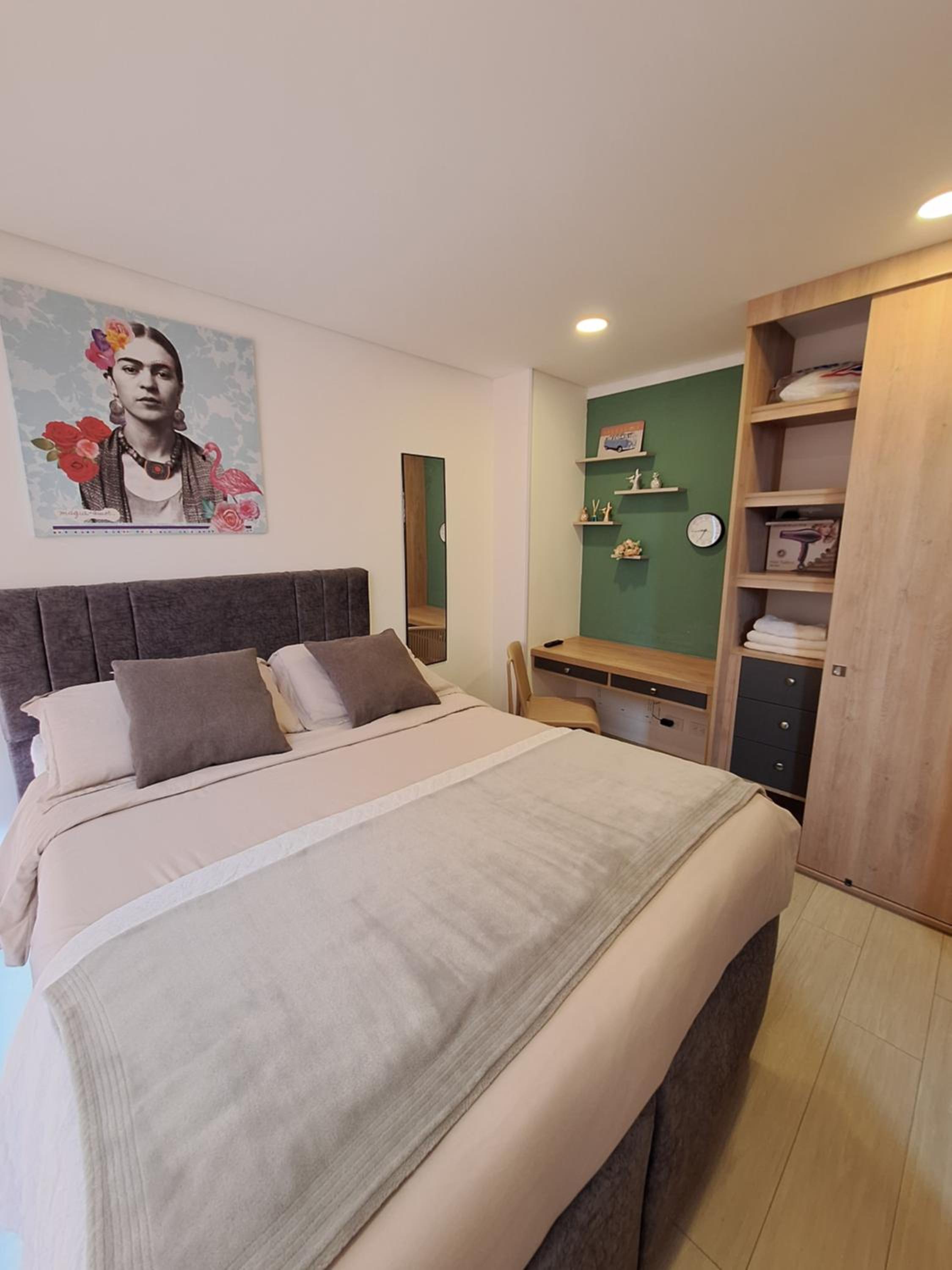 Estudio en edificio con piscina climatizada