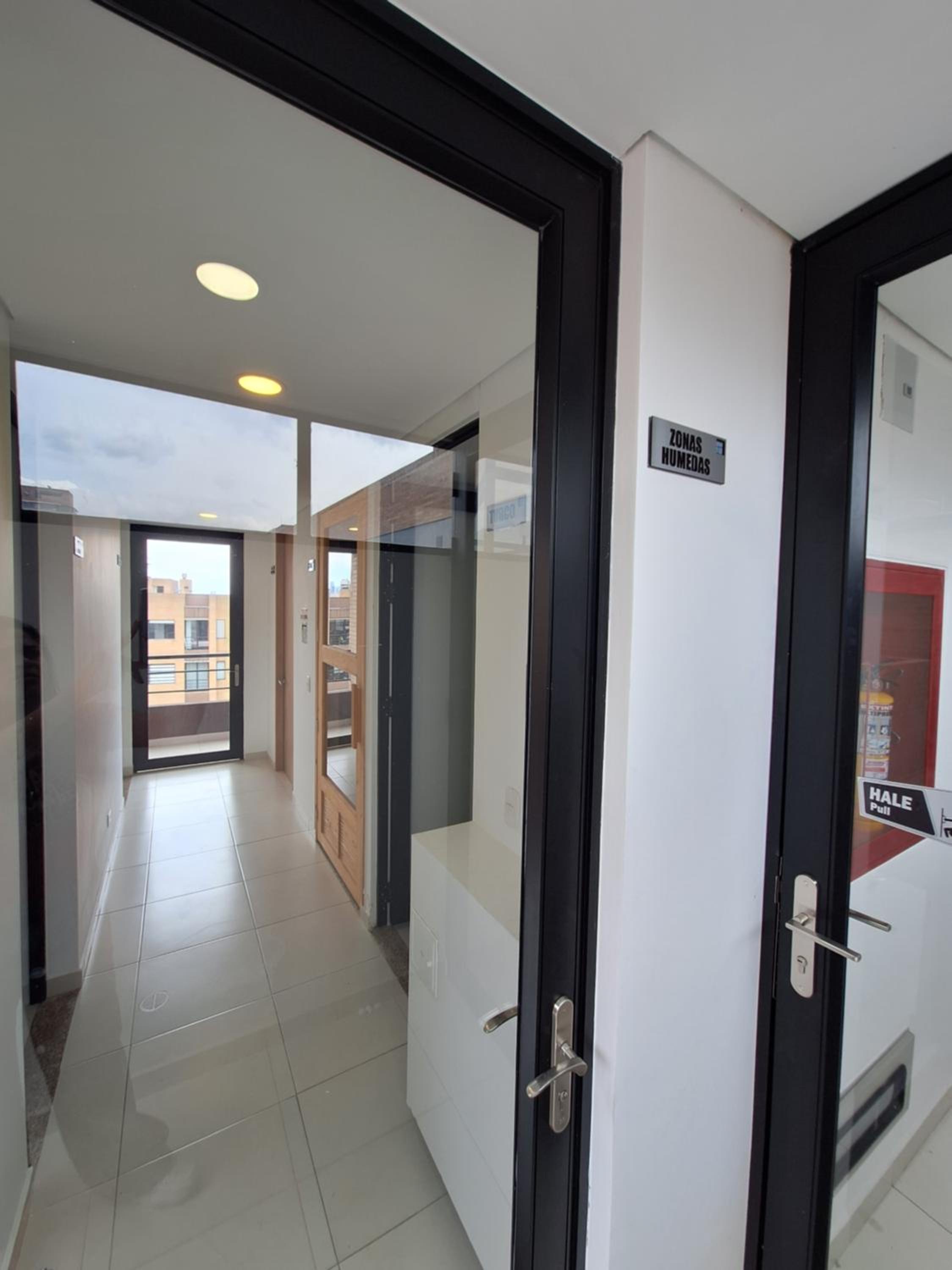 Estudio en edificio con piscina climatizada