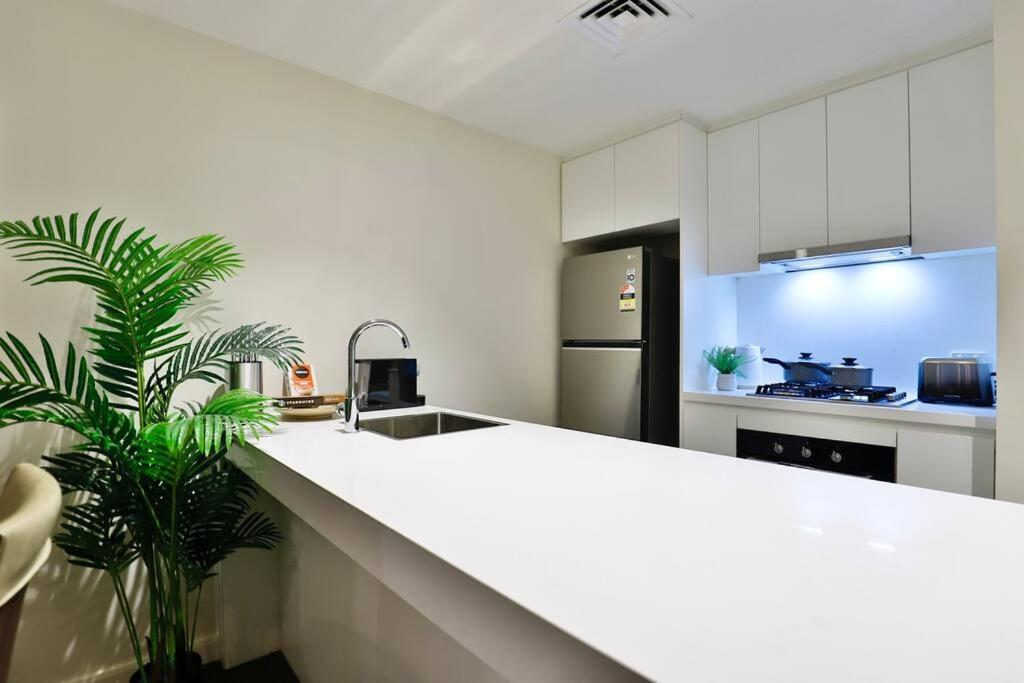 Urban Oasis Residence - Views · Parking · Ease