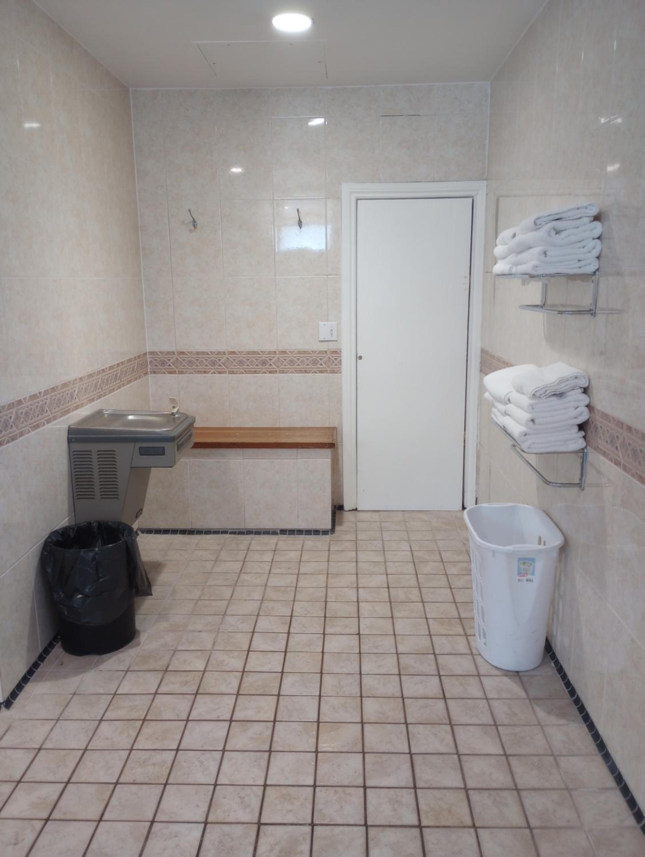 Quality Inn Downtown Inner Harbour - Image 2