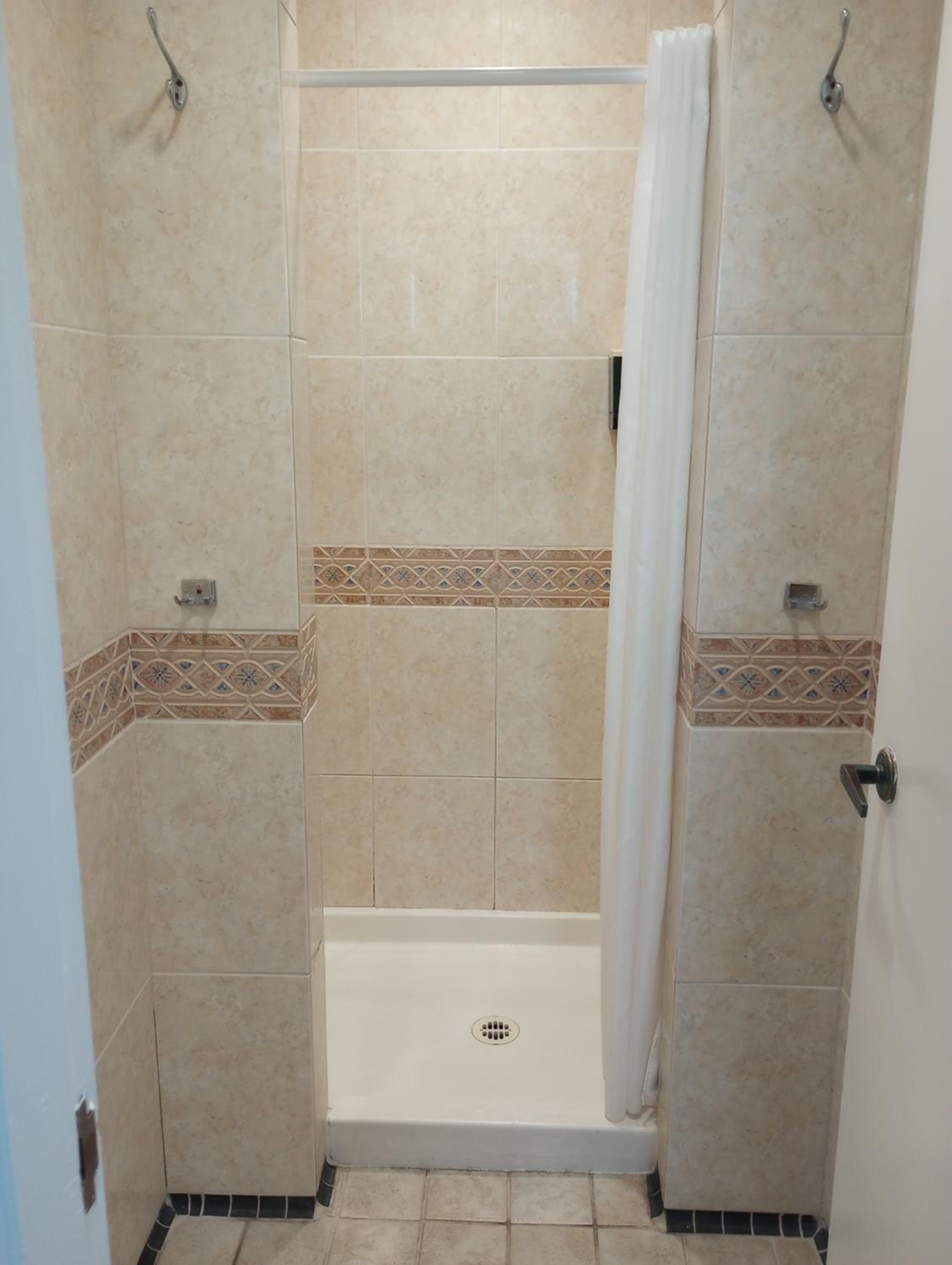 Quality Inn Downtown Inner Harbour - Image 3