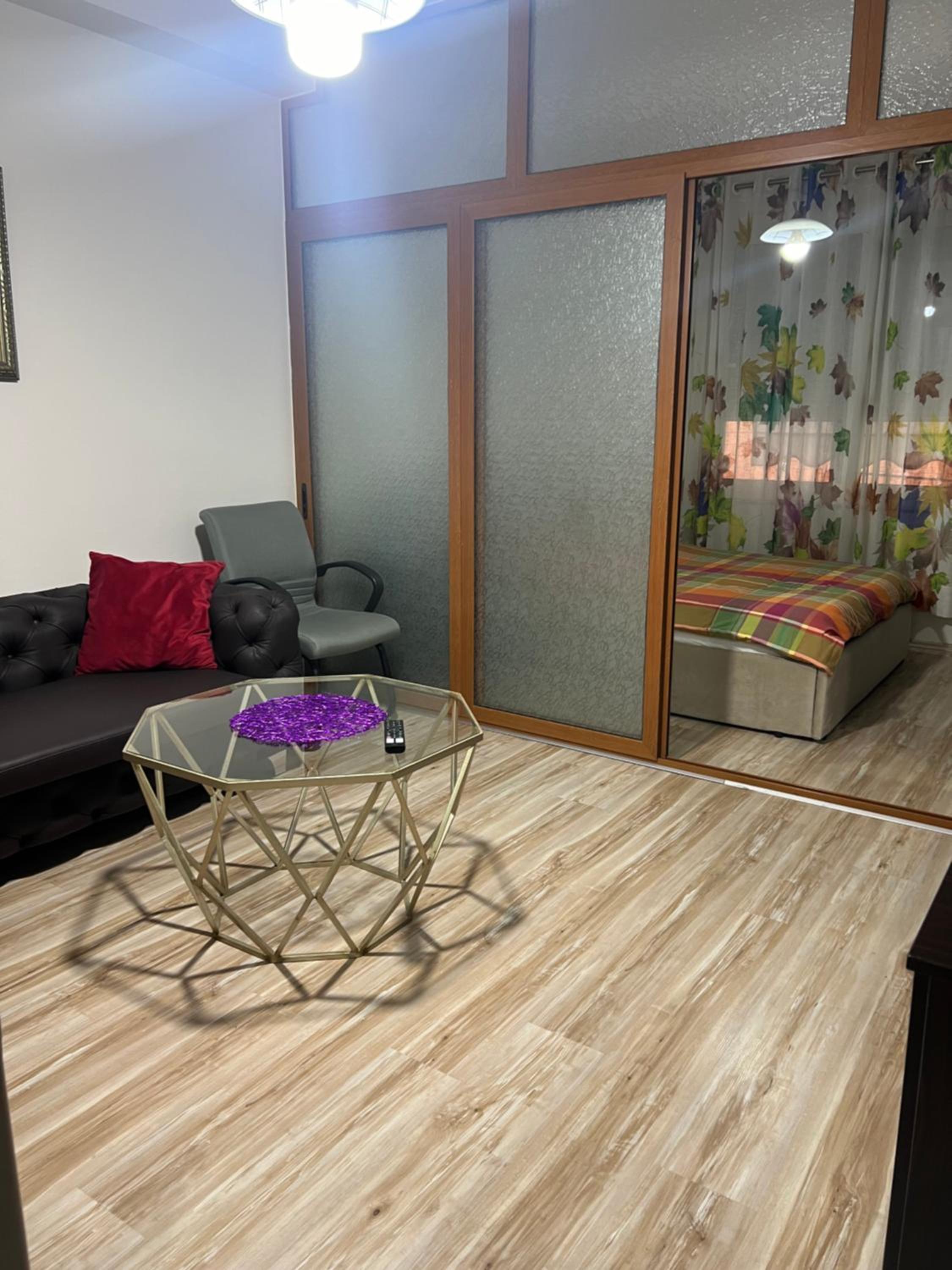 Ergi’s Studio Apartment