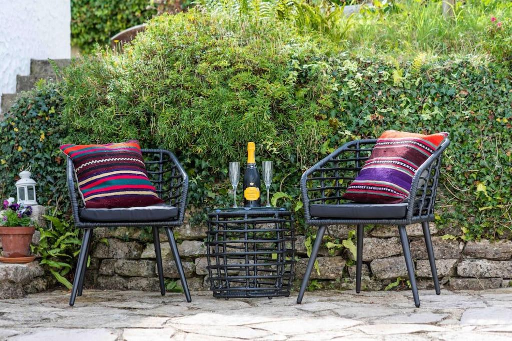 A cosy hideaway on the Jurassic Coast view 4