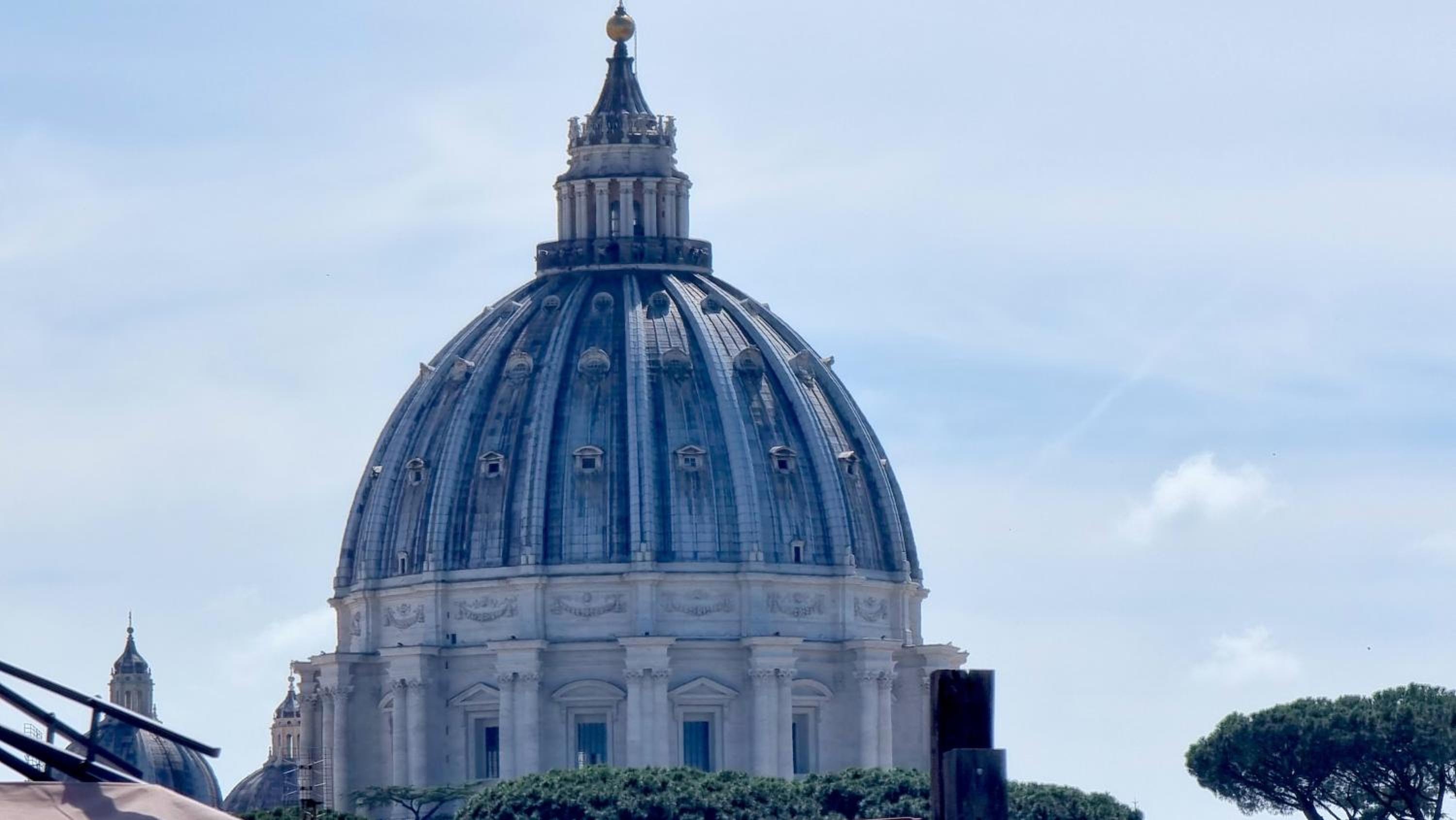 Val's Vatican Wall Apartment