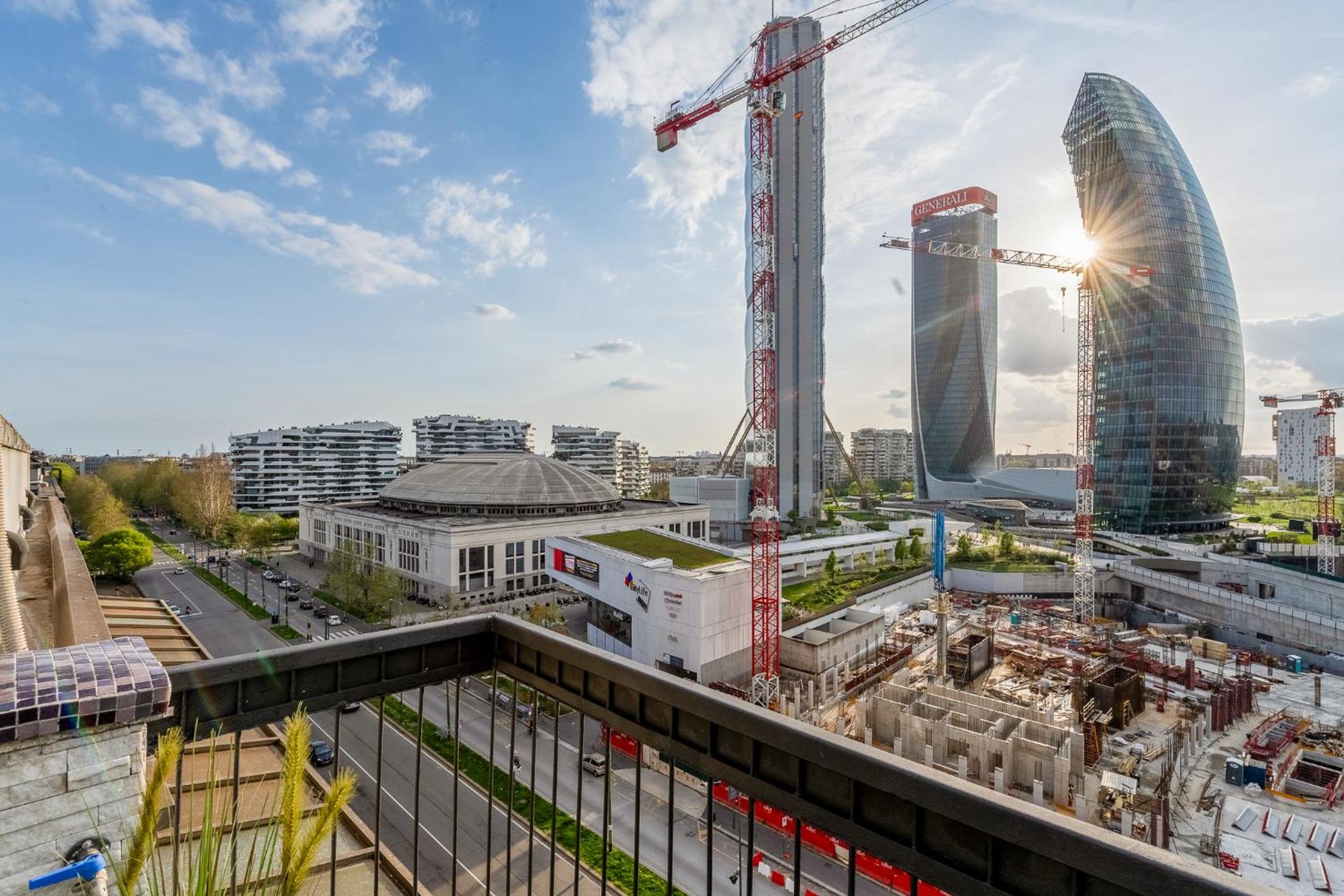 Luxury Skyview Suite - Citylife Apartment - MiCo