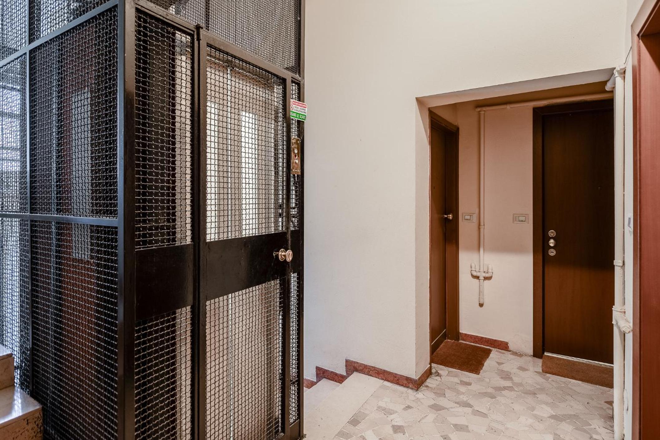 Luxury Skyview Suite - Citylife Apartment - MiCo