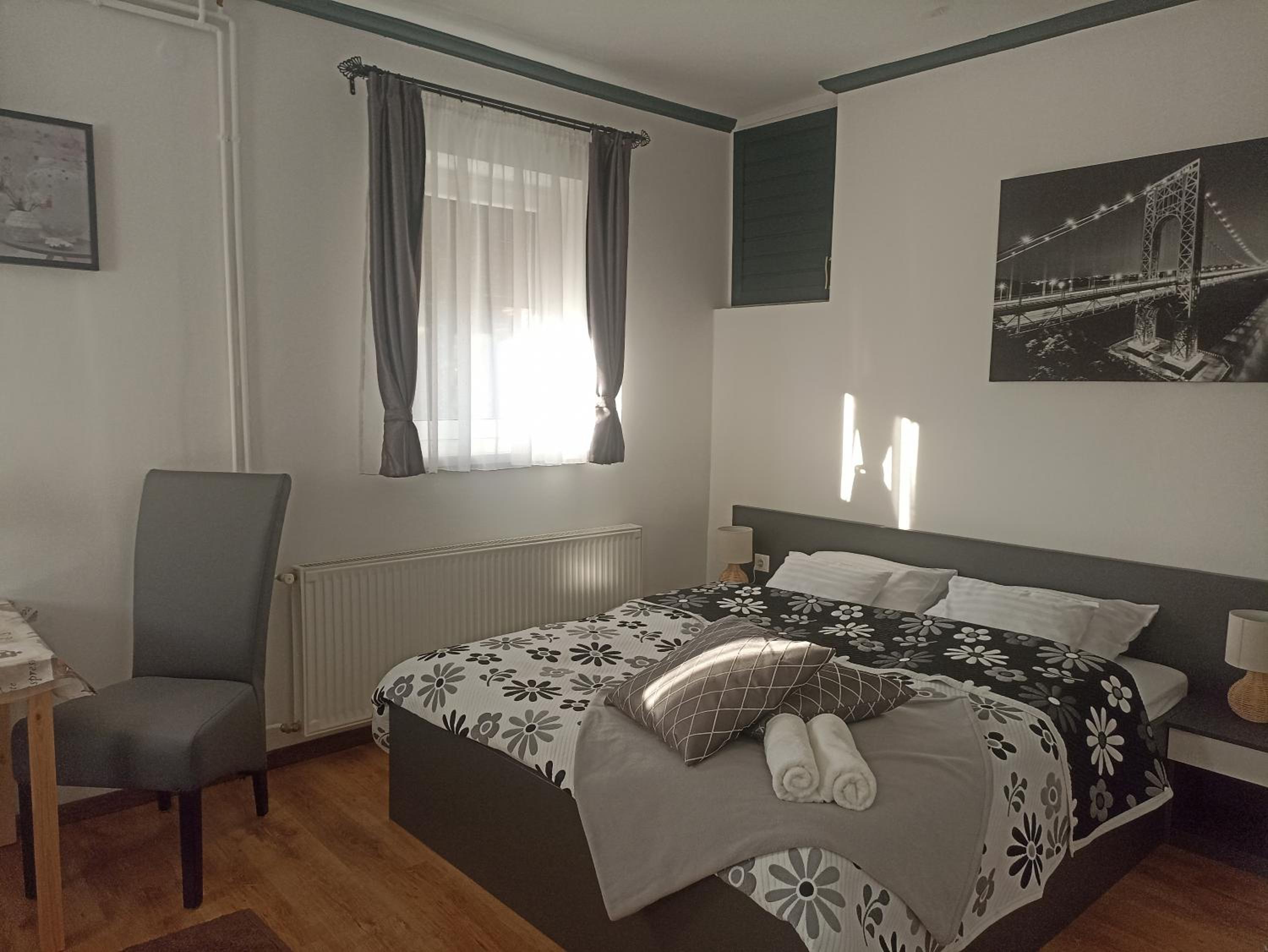 Nyírfa Apartmanház