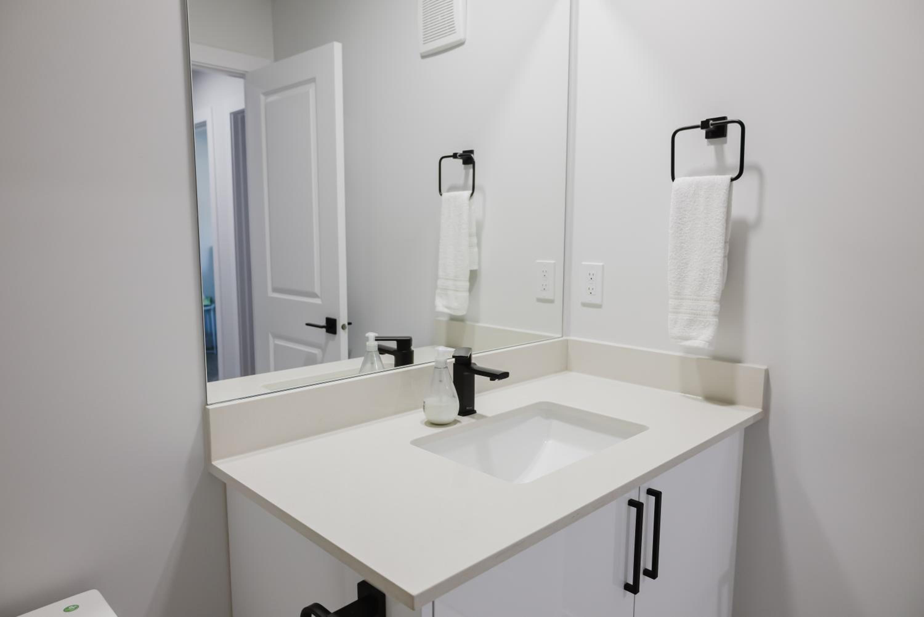 43 Orch Comfortable Fam-Friendly 4-Bdm Home/Orchards/PRKNG
