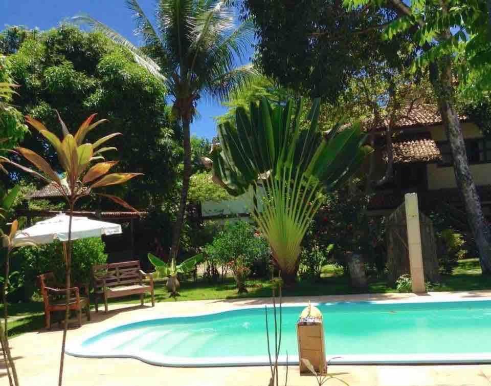 Flat Iansã em condomínio beira-mar com cozinha gourmet na varanda e piscina