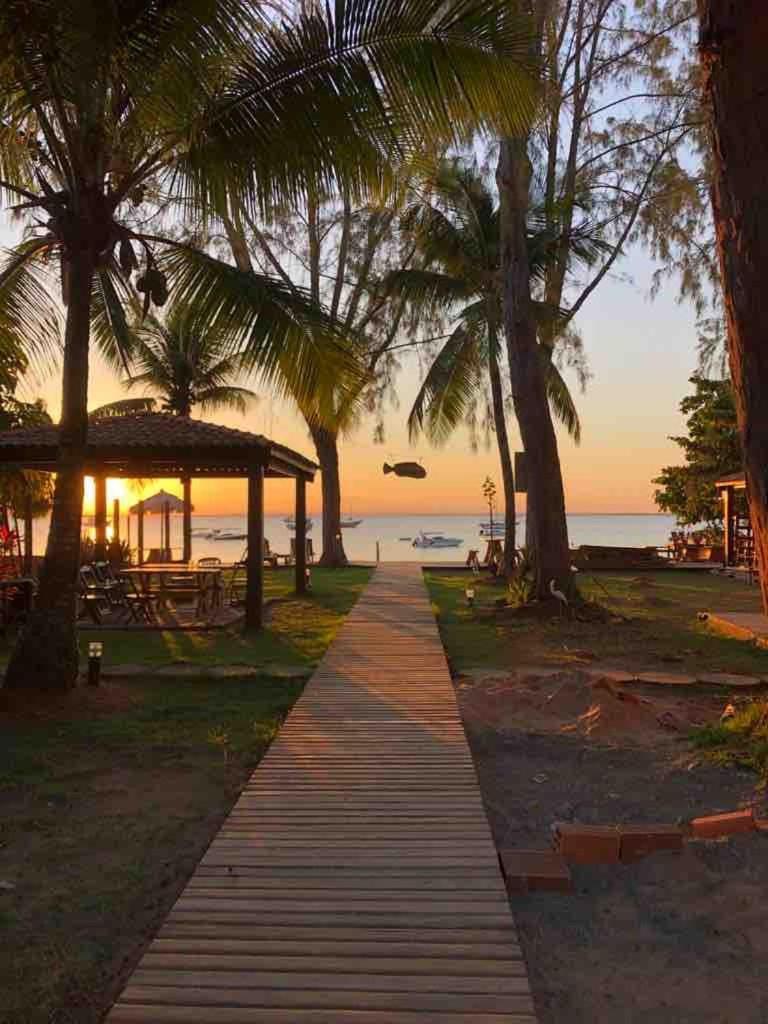 Flat Iansã em condomínio beira-mar com cozinha gourmet na varanda e piscina