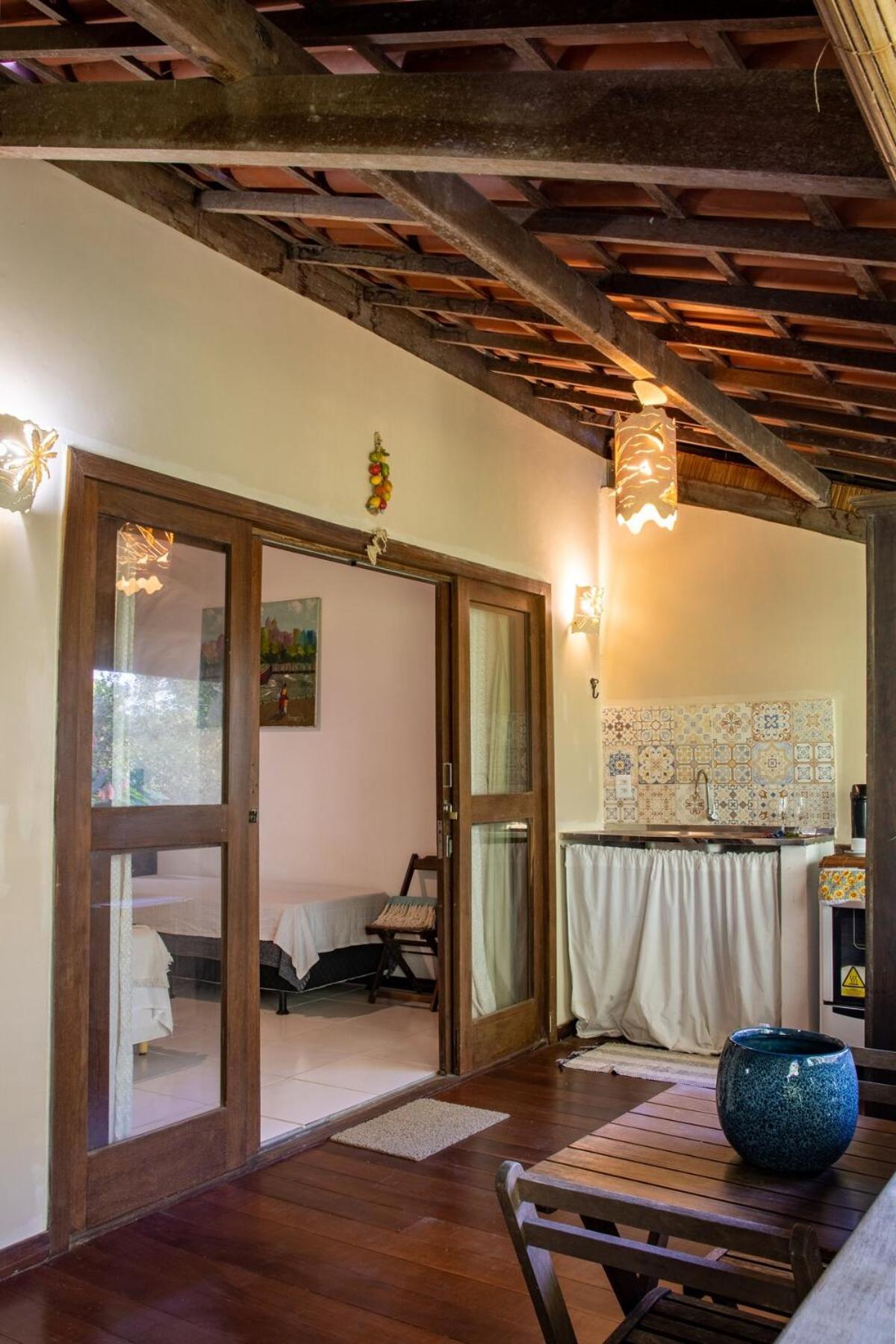 Flat Iansã em condomínio beira-mar com cozinha gourmet na varanda e piscina