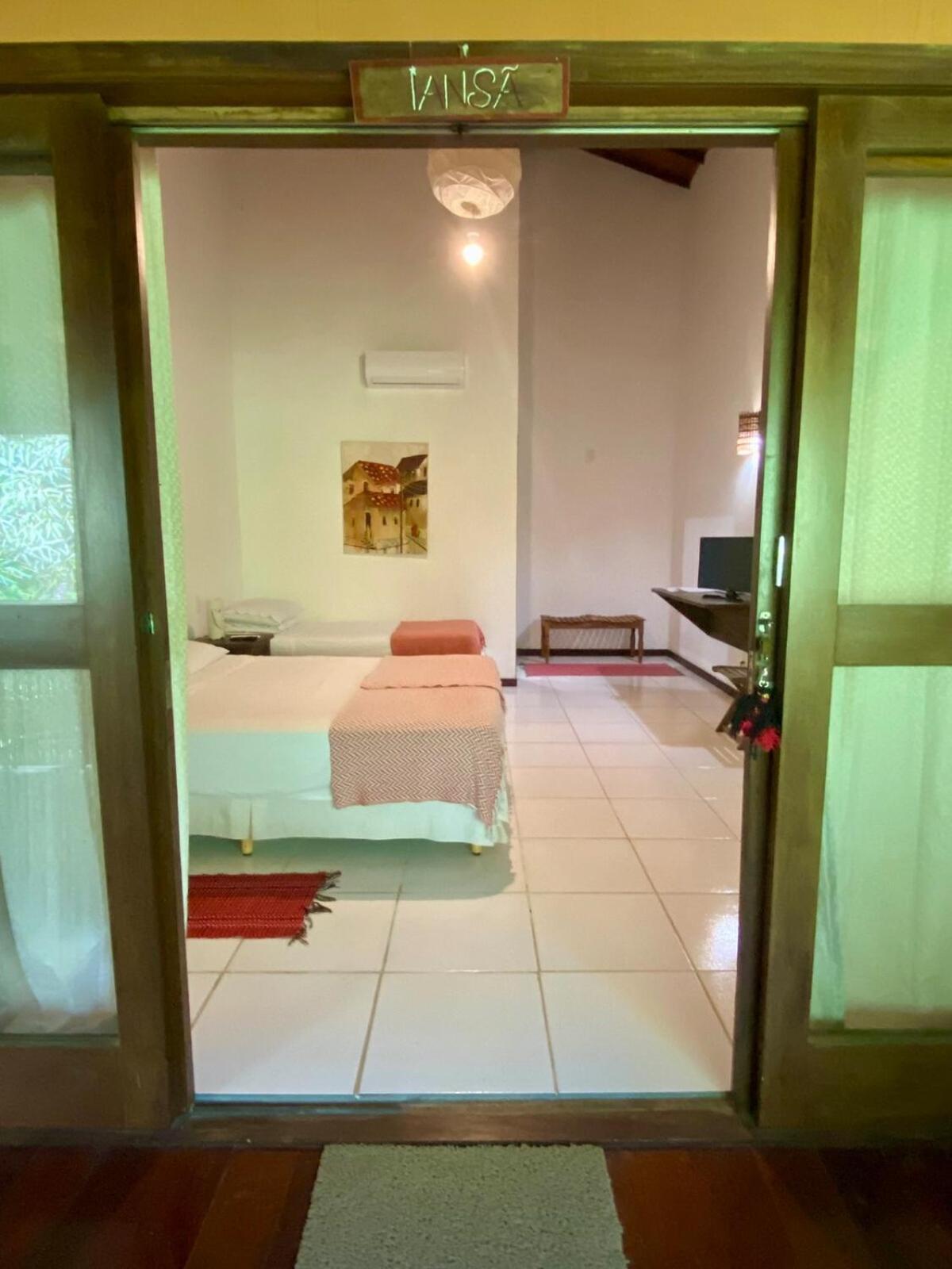 Flat Iansã em condomínio beira-mar com cozinha gourmet na varanda e piscina