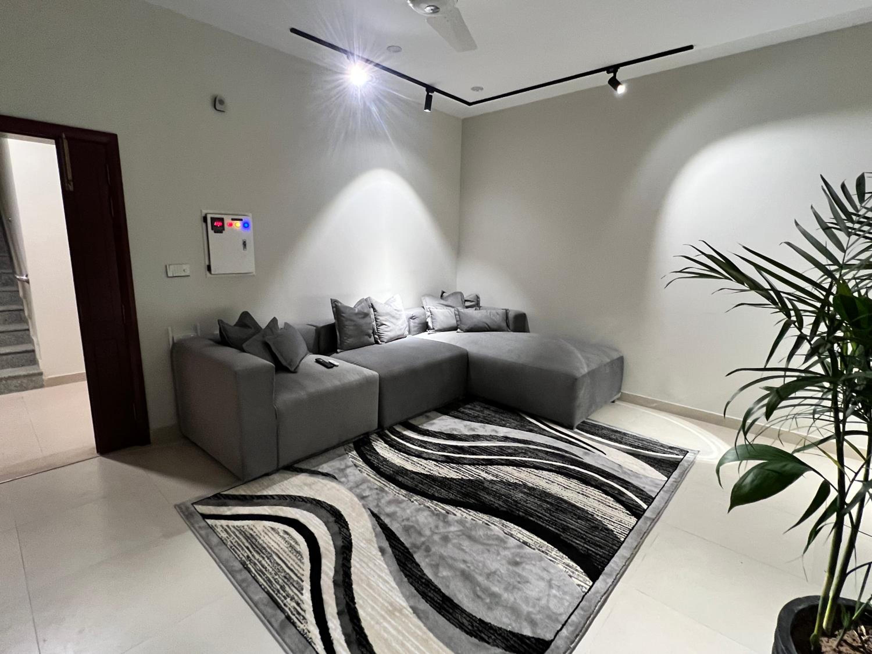 Villa Vista Service Apartments
